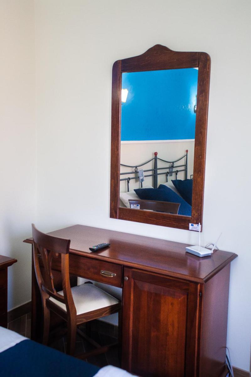Superior Double or Twin Room with Sea View photo 2
