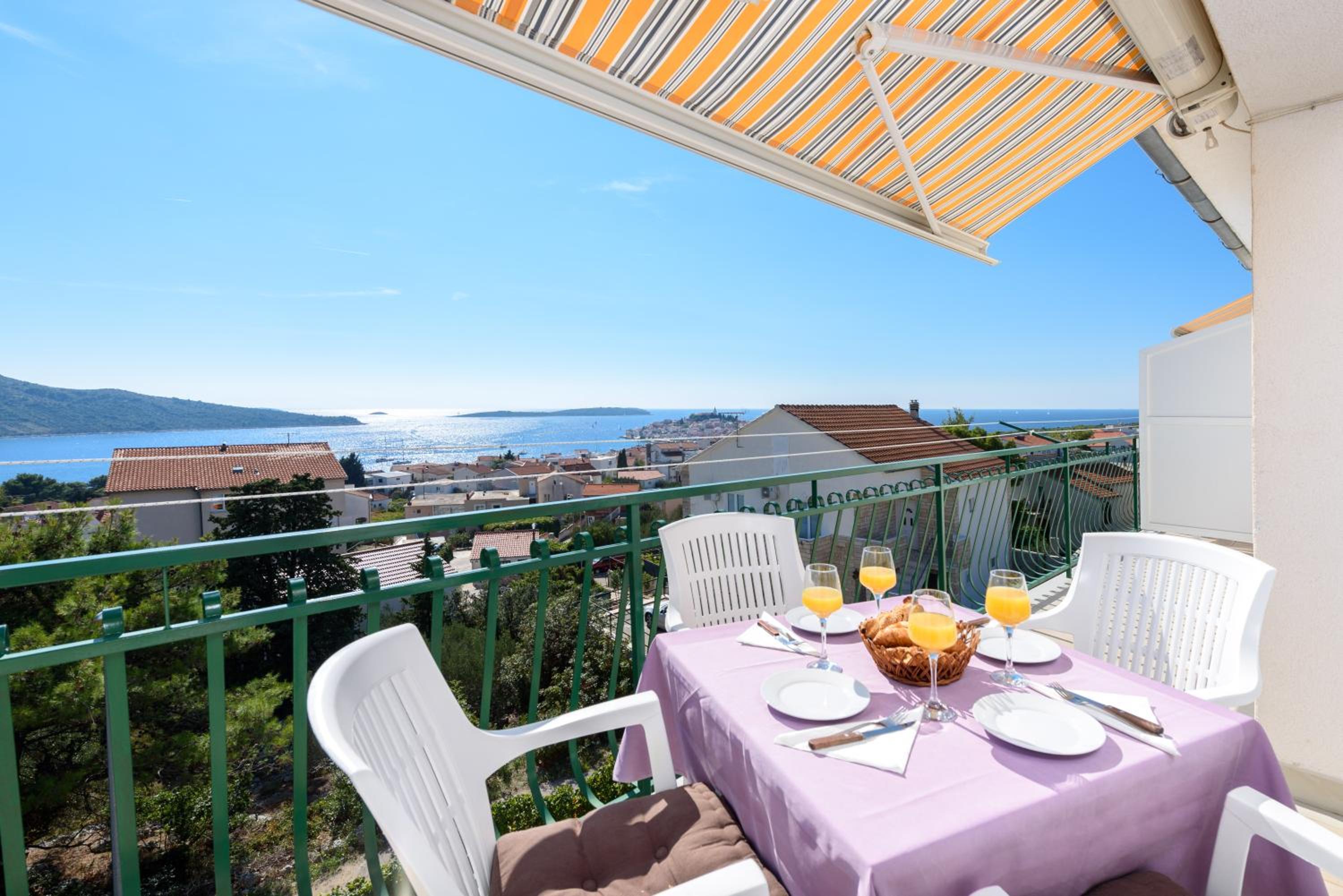 Apartment with Sea View