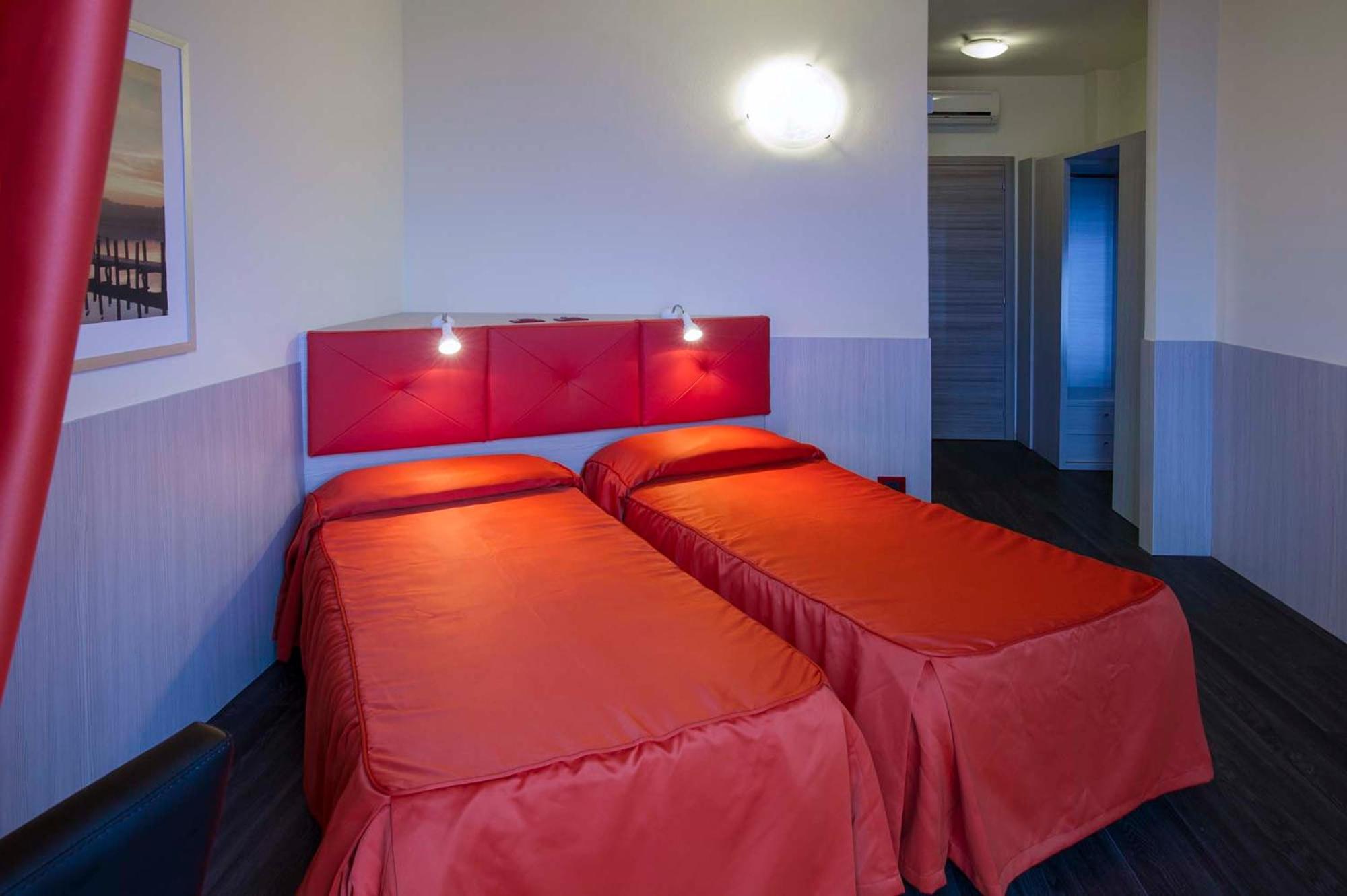 Double Room With Balcony and Partial Lake View photo 1
