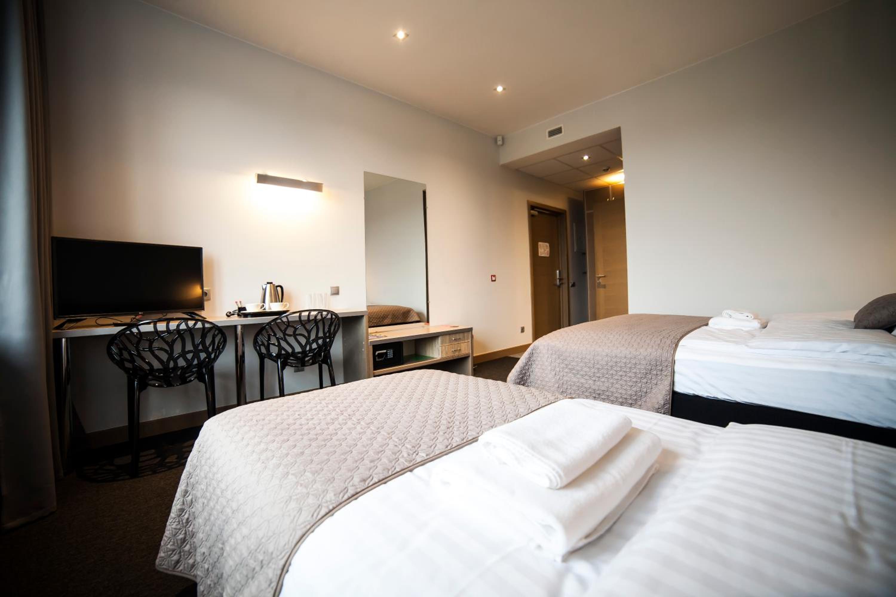 Double or Twin Room - Disability Access photo 2