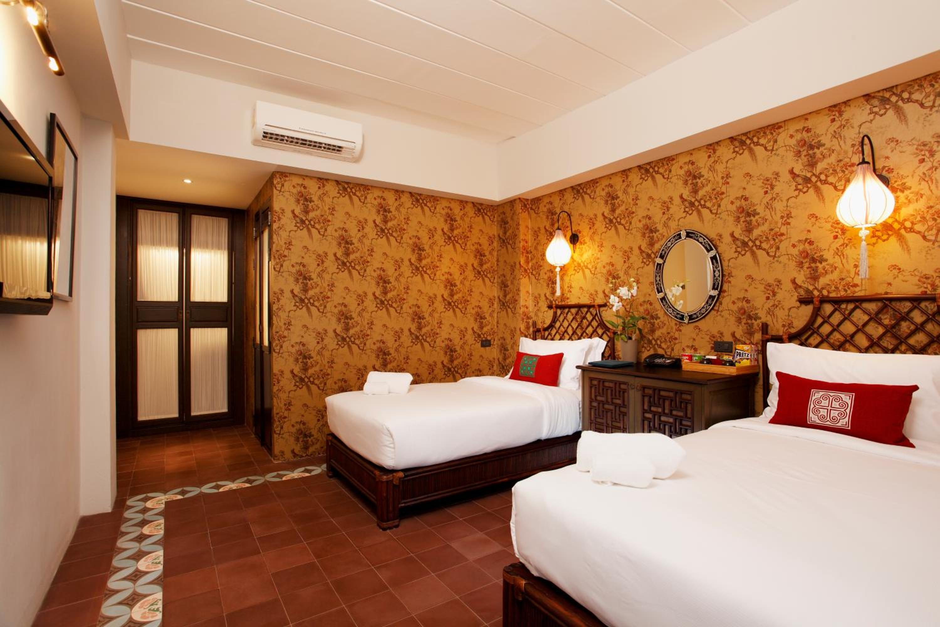 Deluxe Twin Room - Non-Smoking photo 3