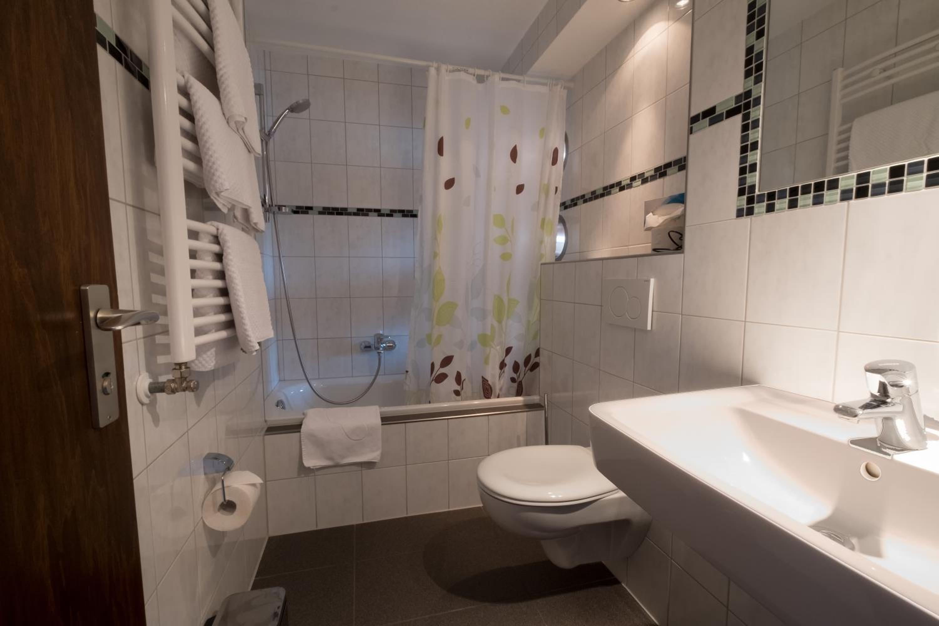 Double Room - Photo 7