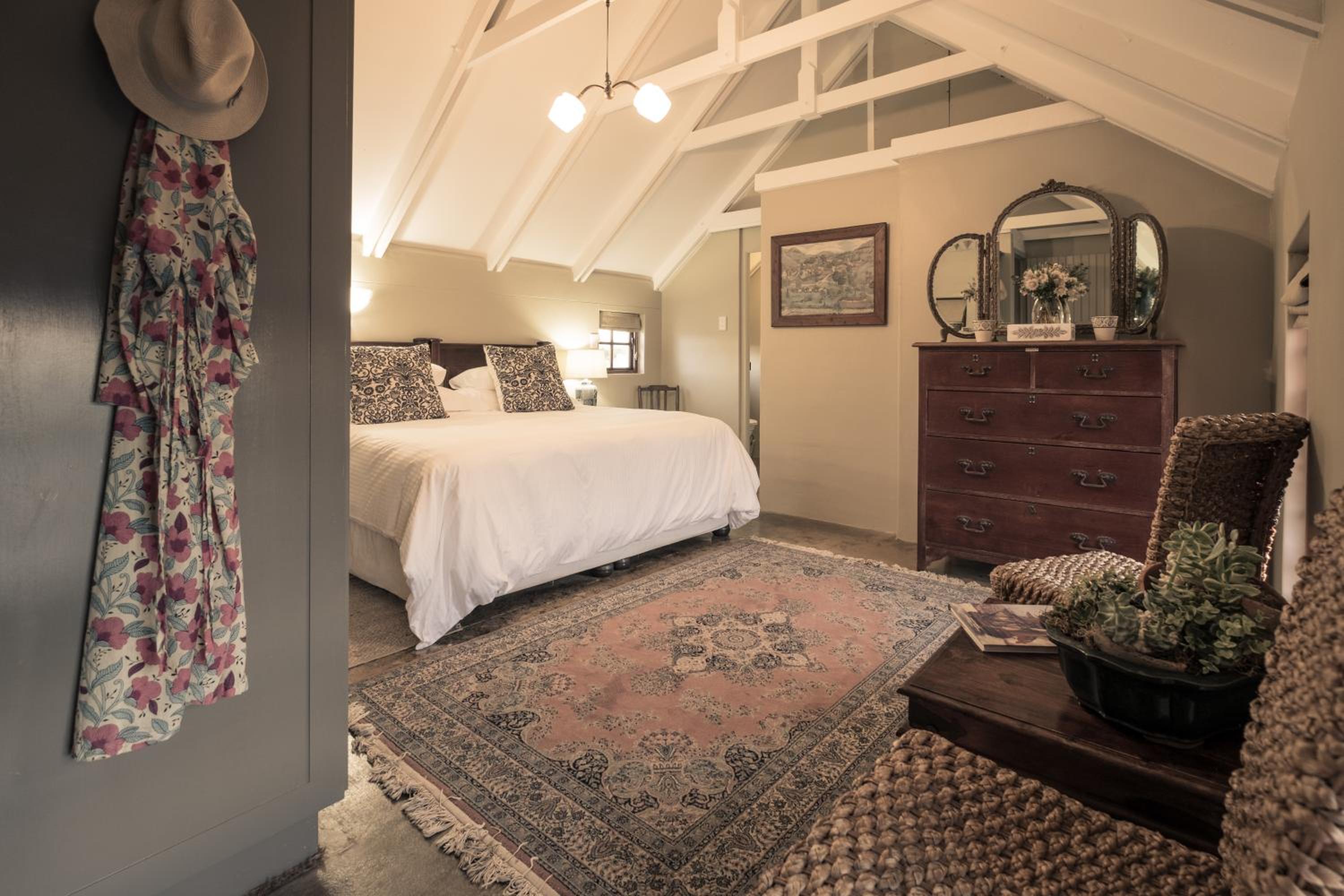 King Room with No Garden View