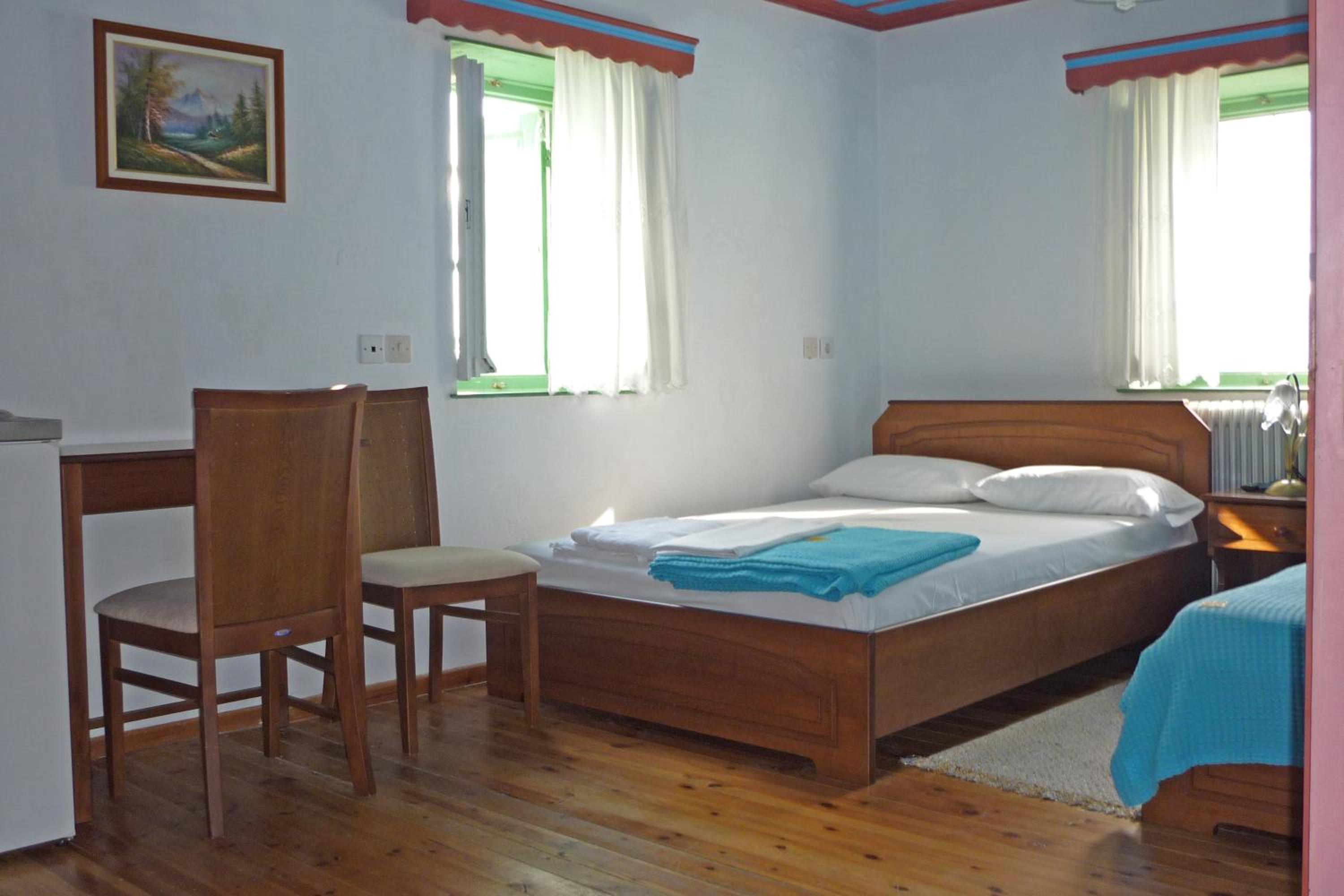 Double or Twin Room with View - Photo 2