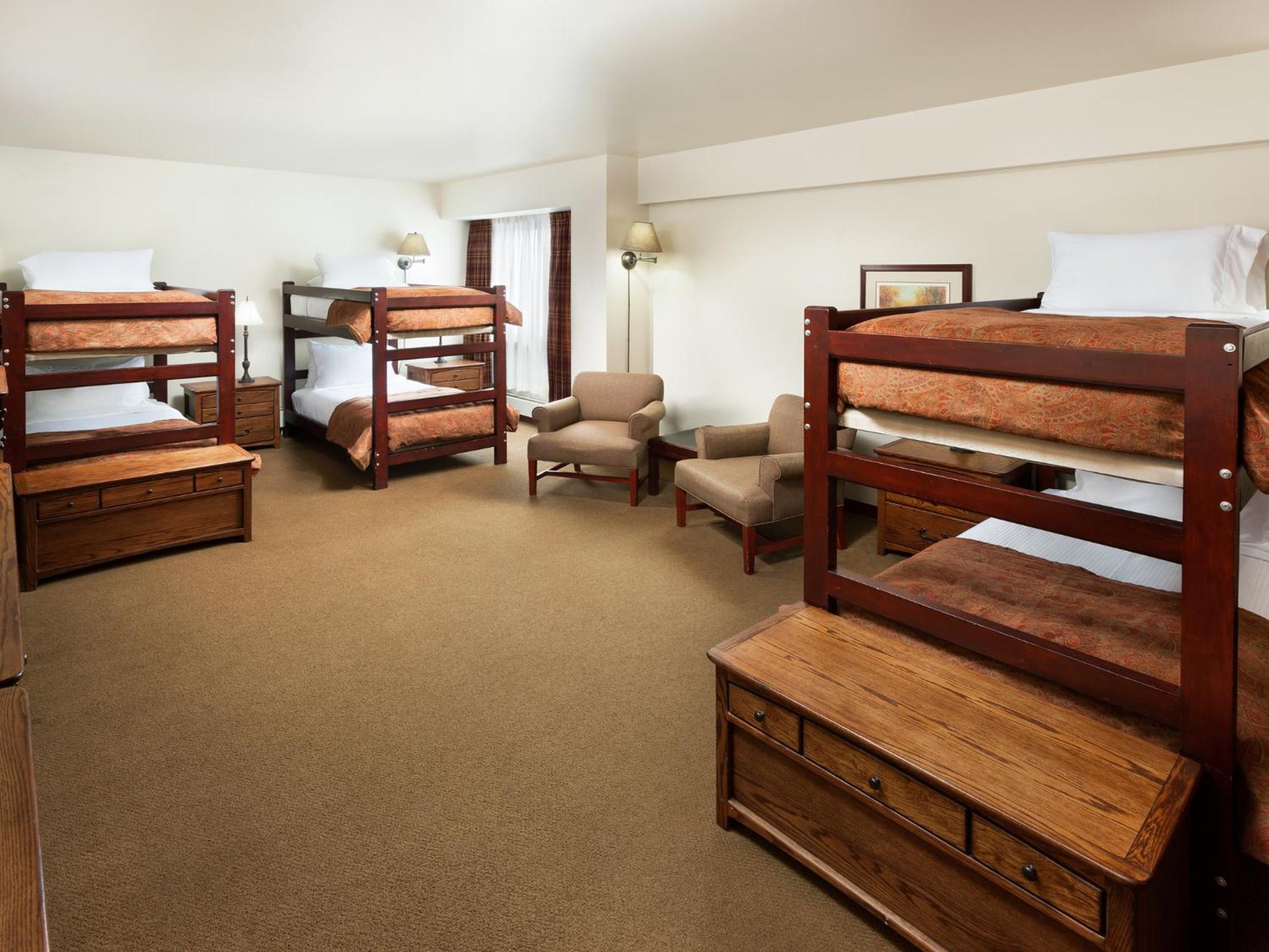 Single Bed in 6-Bed Male Dormitory Room photo 1