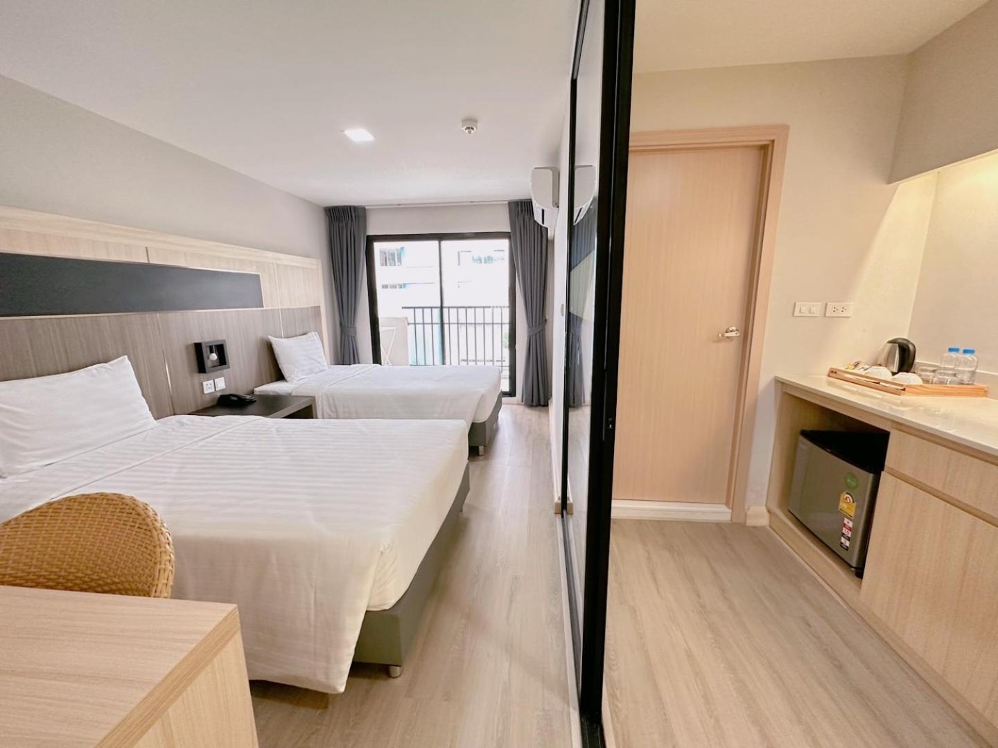 Deluxe Twin Room photo 3