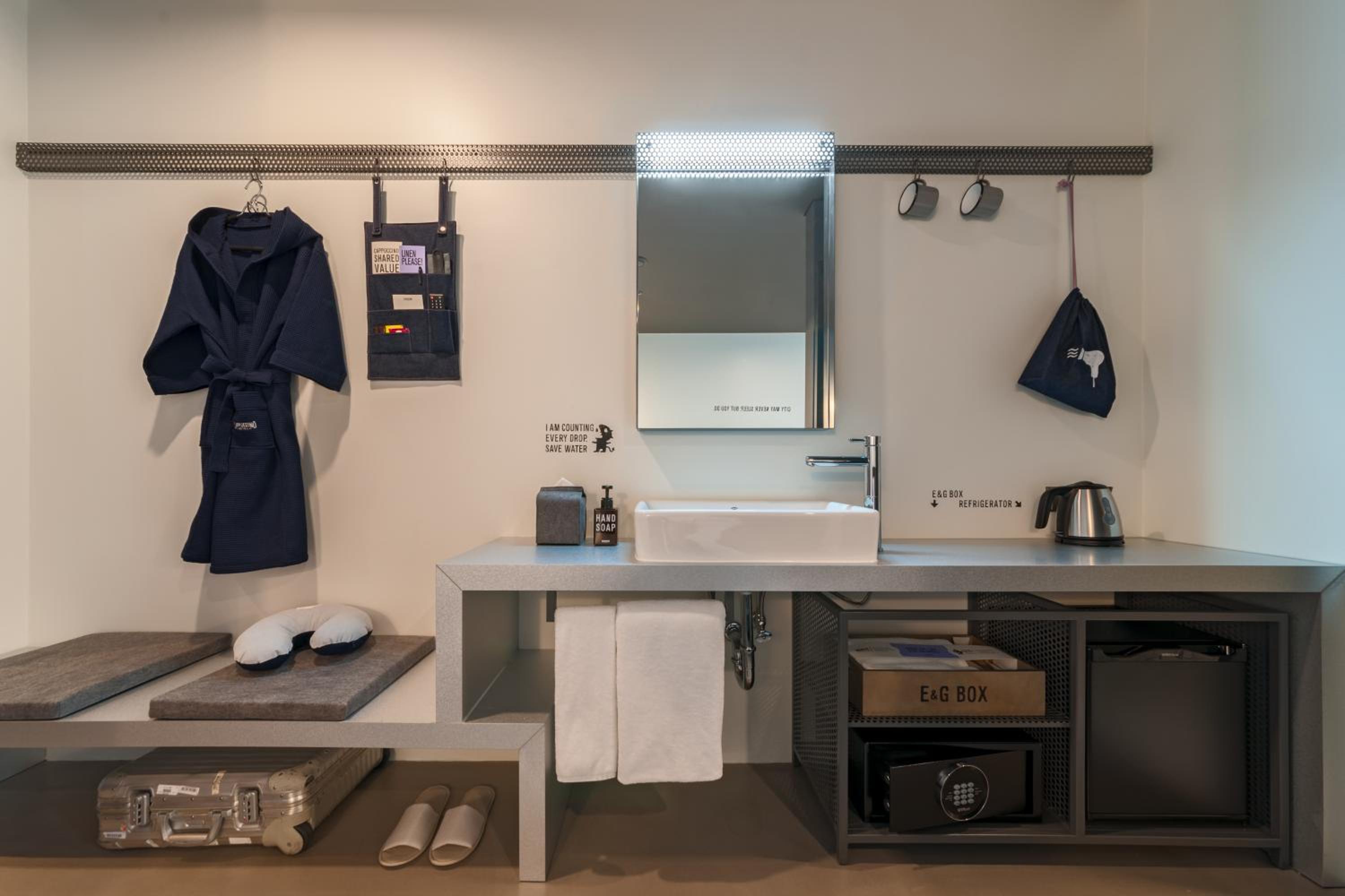 Superior Twin Room with City View