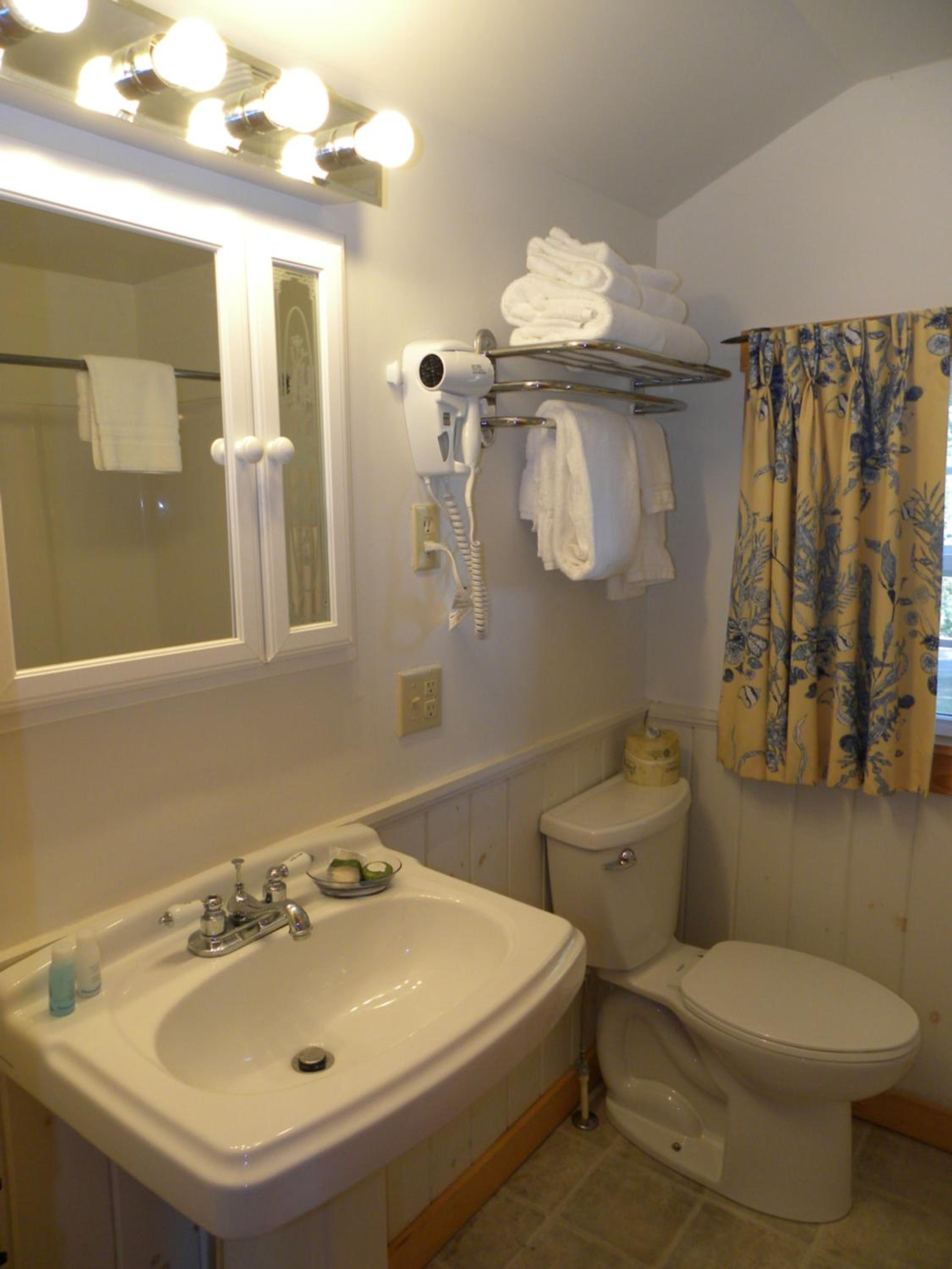 Superior King Cottage with Kitchenette and Sea View - Photo 7
