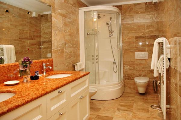 Suite with Balcony - Photo 5