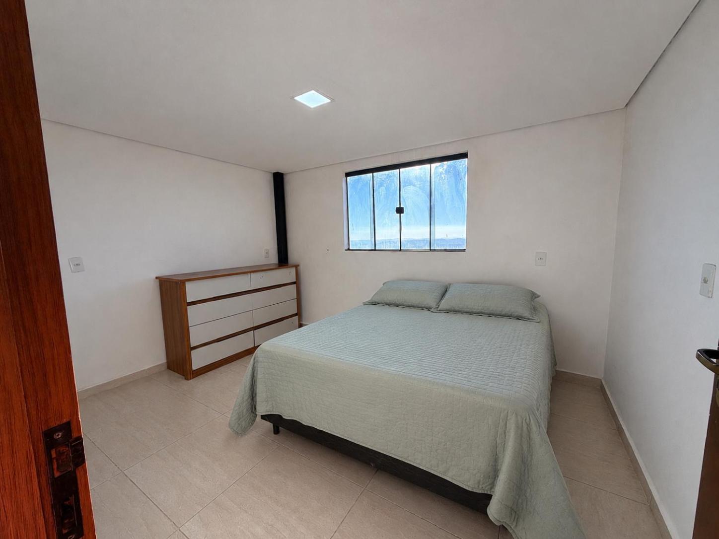 Three-Bedroom Apartment with Mountain View photo 1