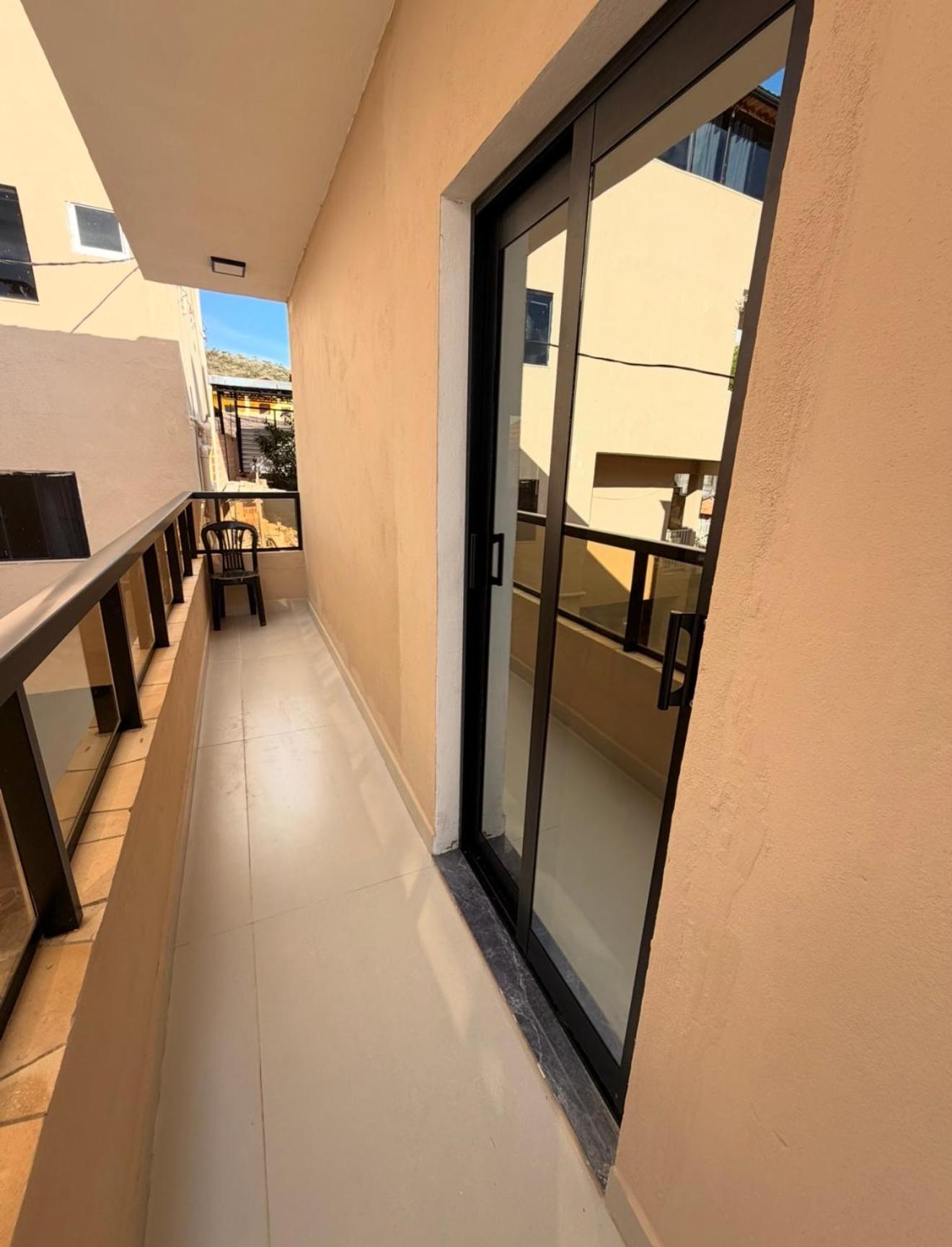 One-Bedroom Apartment with Balcony photo 2
