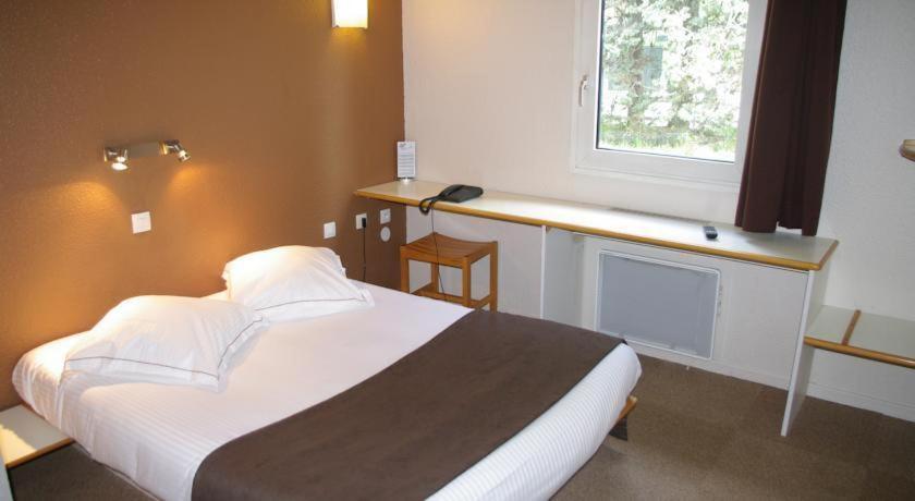 Standard Double Room photo 3