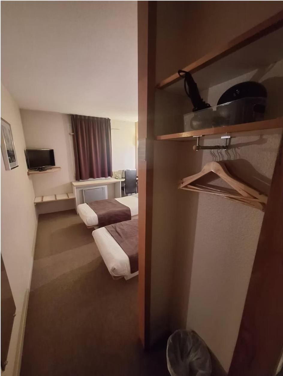 Standard Twin Room photo 2