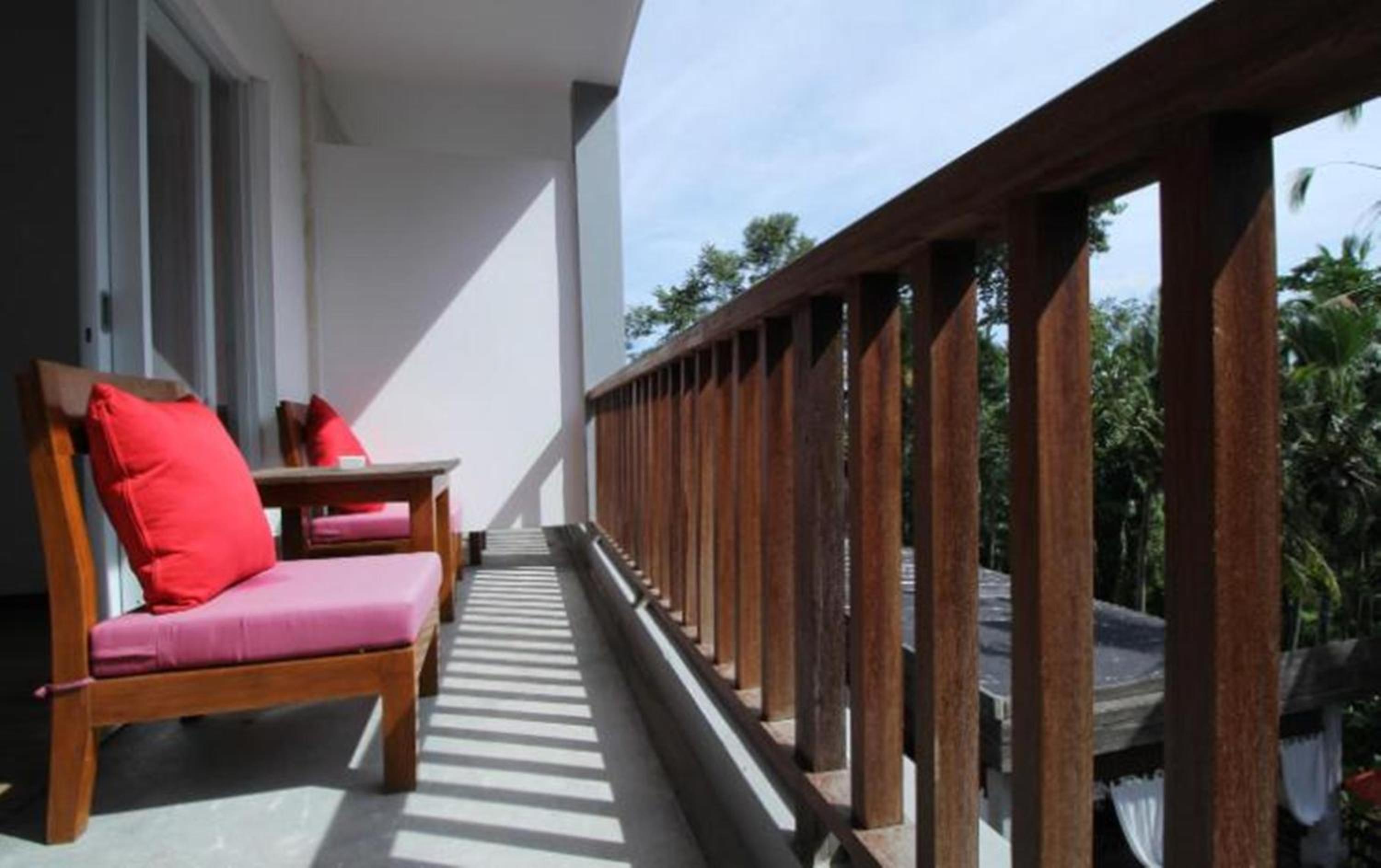 Standard Suite - Photo 34