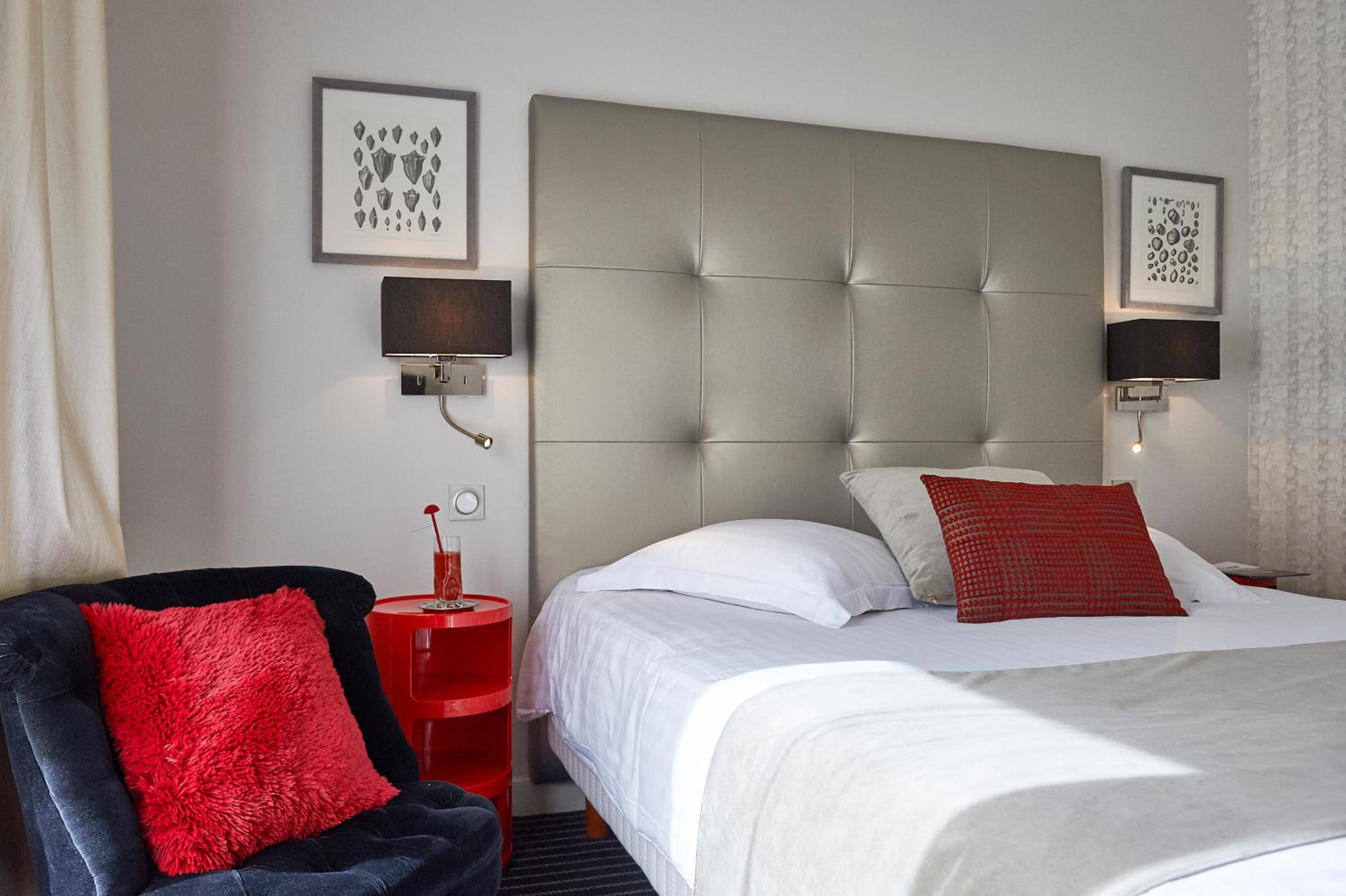 Double Room with Balcony - Photo 5