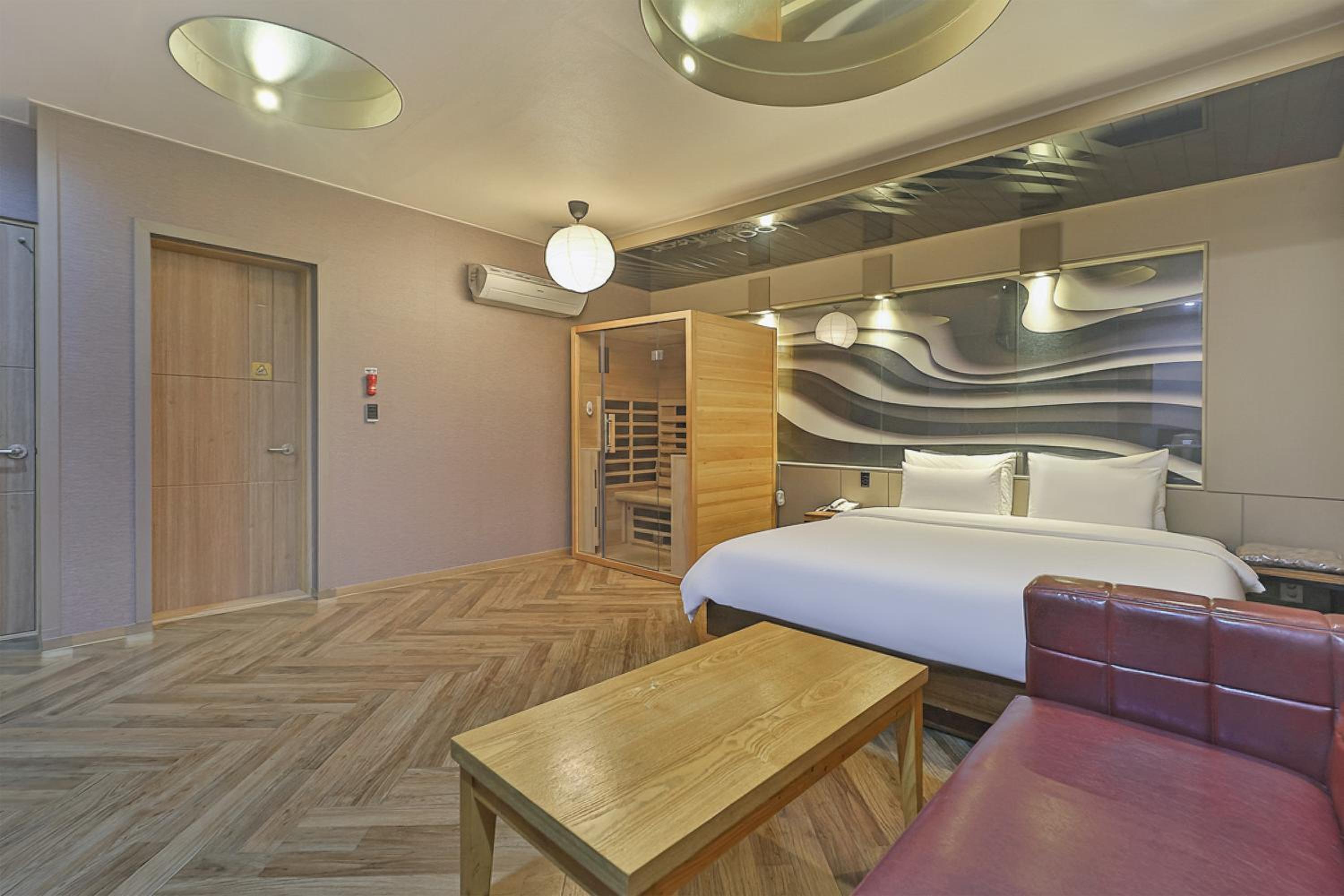 Suite with Sauna - Photo 4