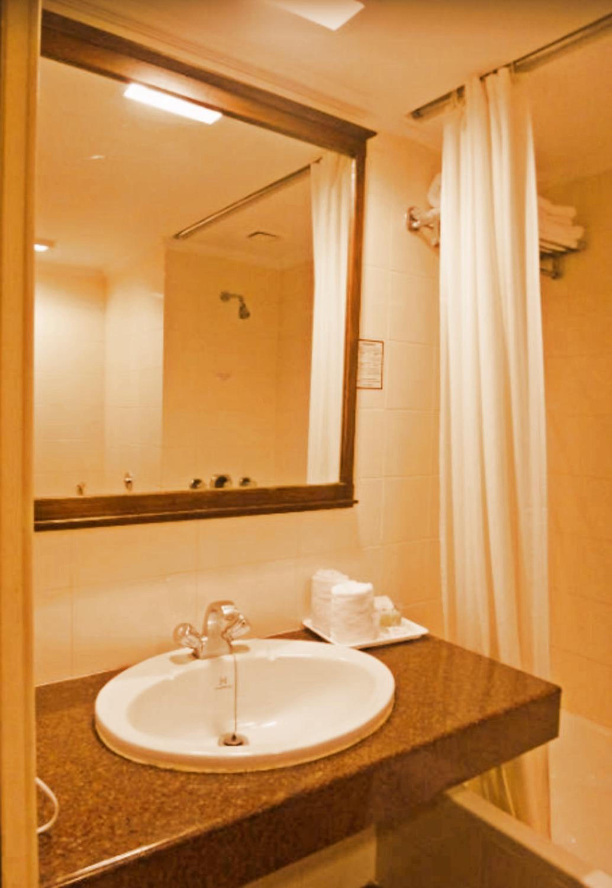 Deluxe Double or Twin Room - Photo 2