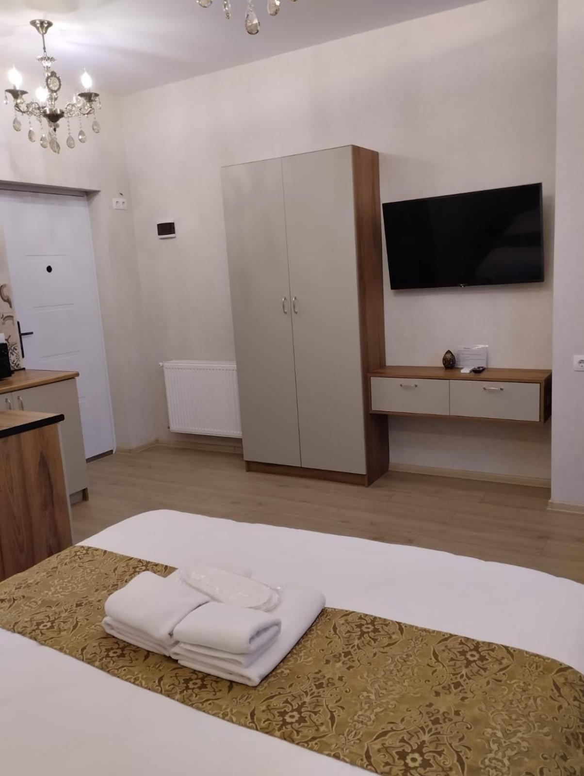Double Room - Photo 2