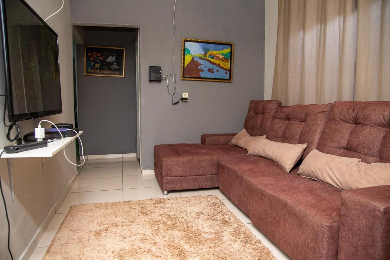 Three-Bedroom House photo 2