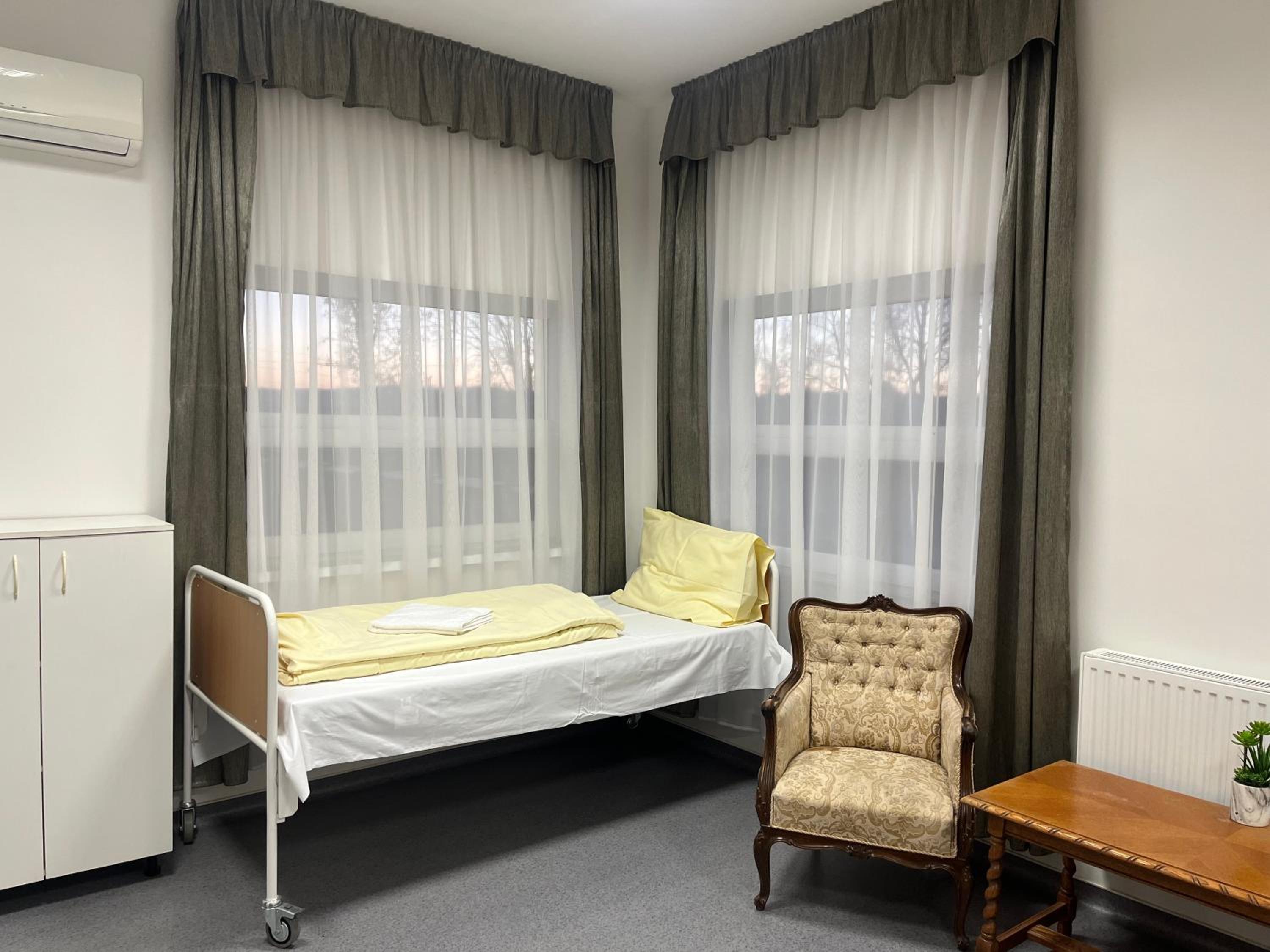 10-Bed Mixed Dormitory Room photo 3