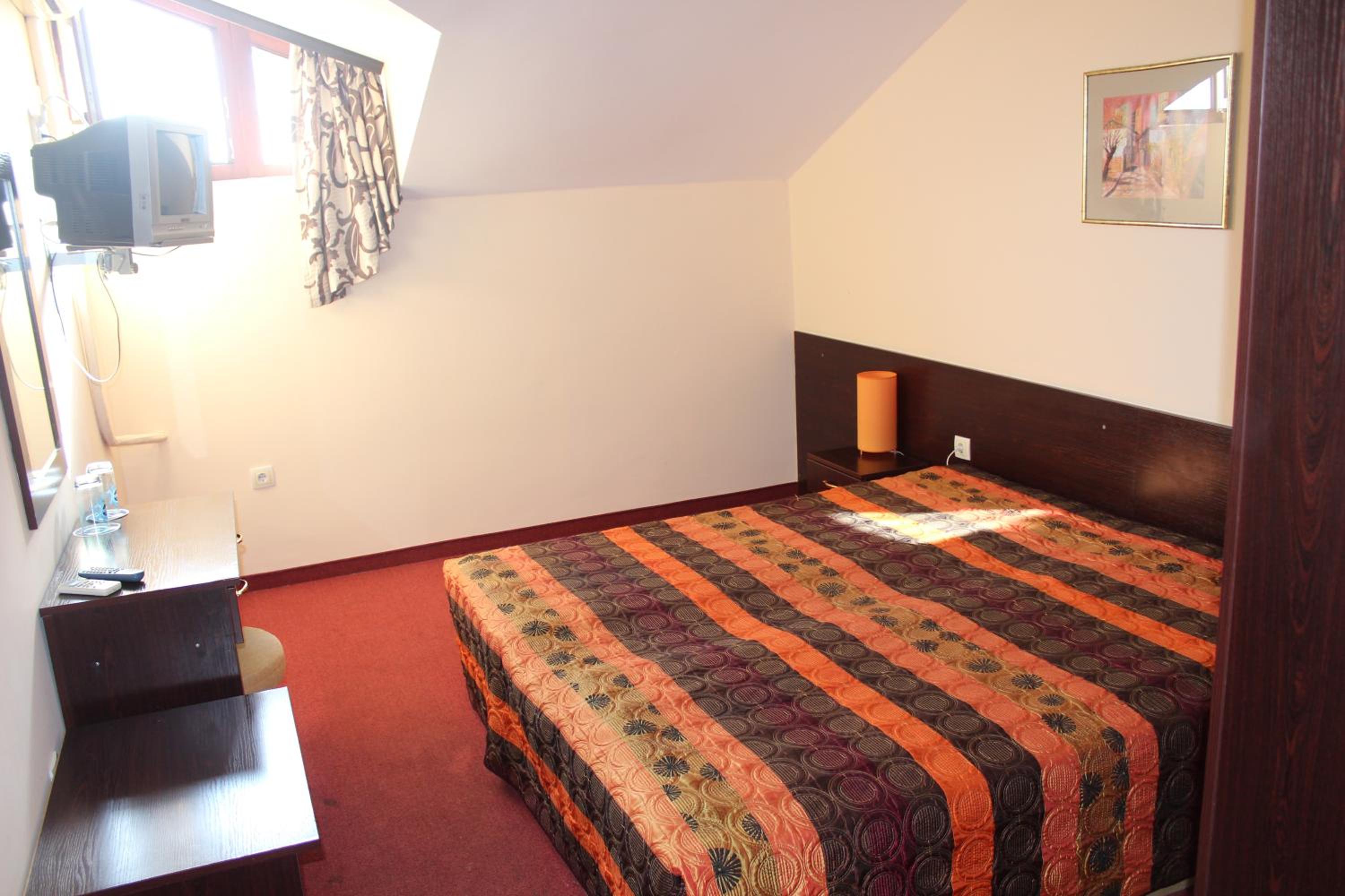 Double or Twin Room - Attic photo 1