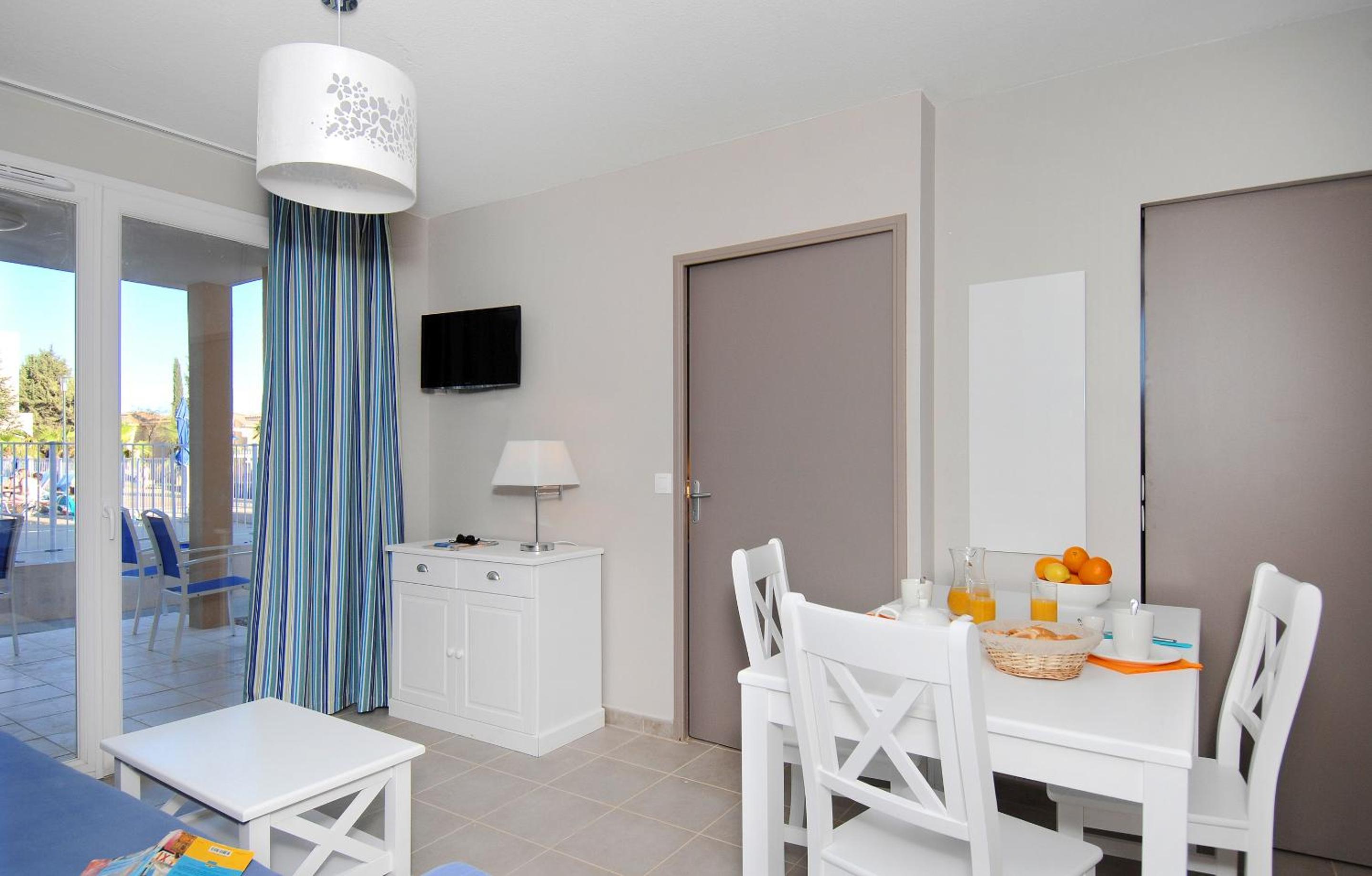 One-Bedroom Apartment (4 Adults)