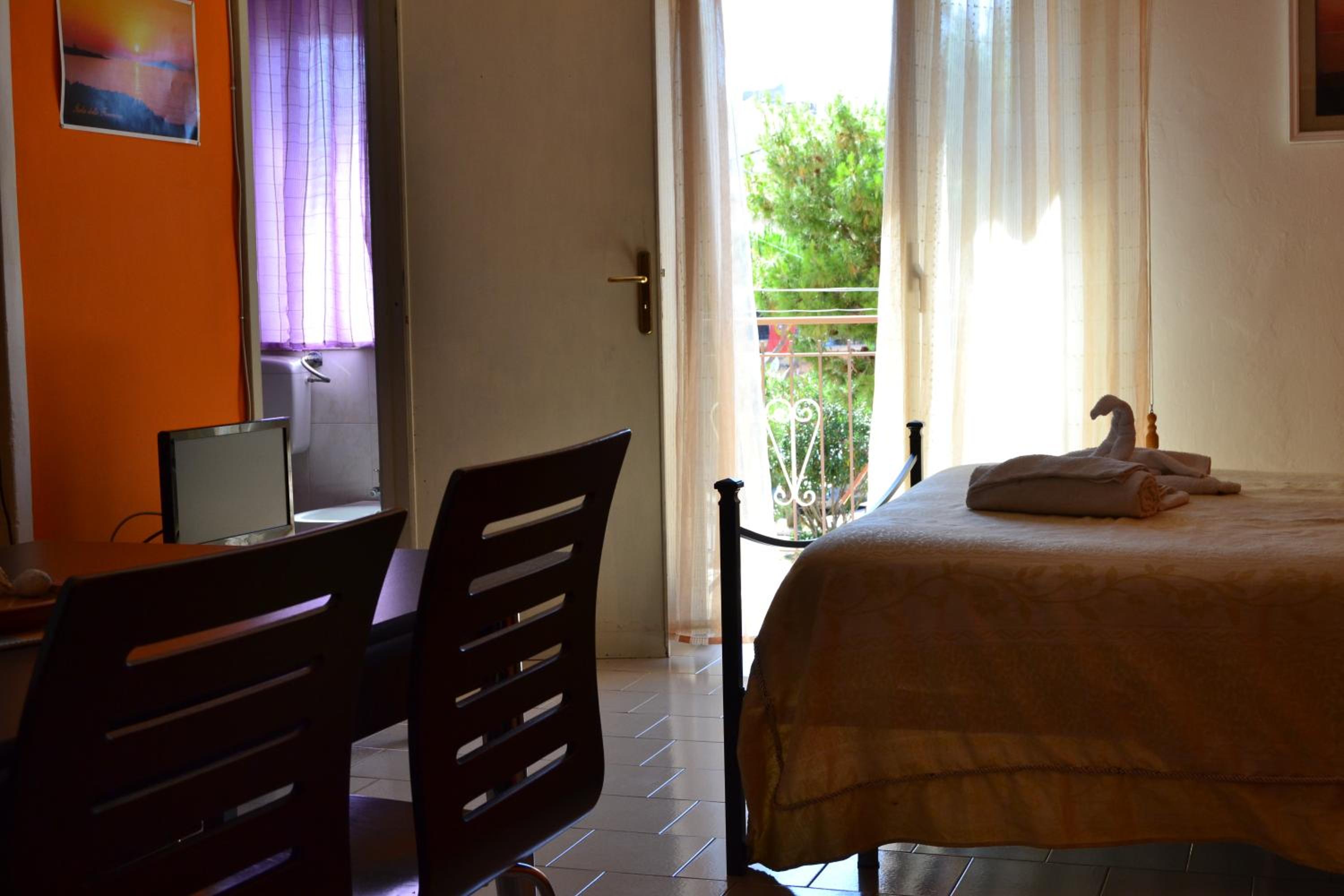 Two-Bedroom Apartment with Sea View photo 2