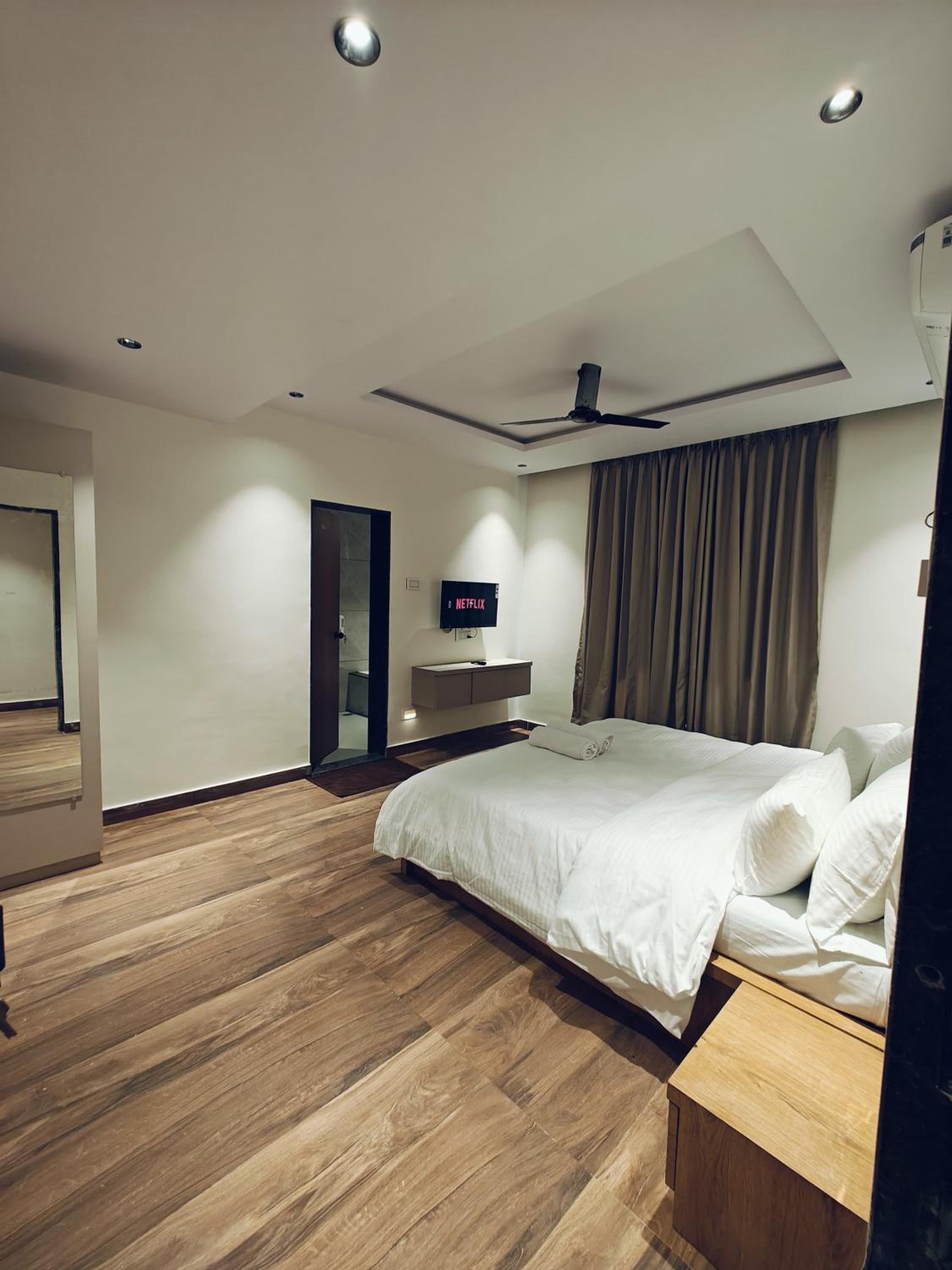 Three-Bedroom Suite photo 1