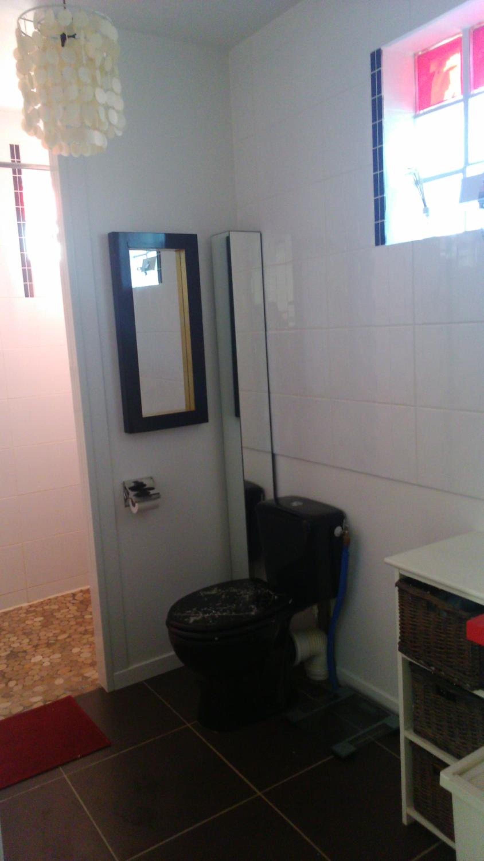 One-Bedroom House - Photo 2