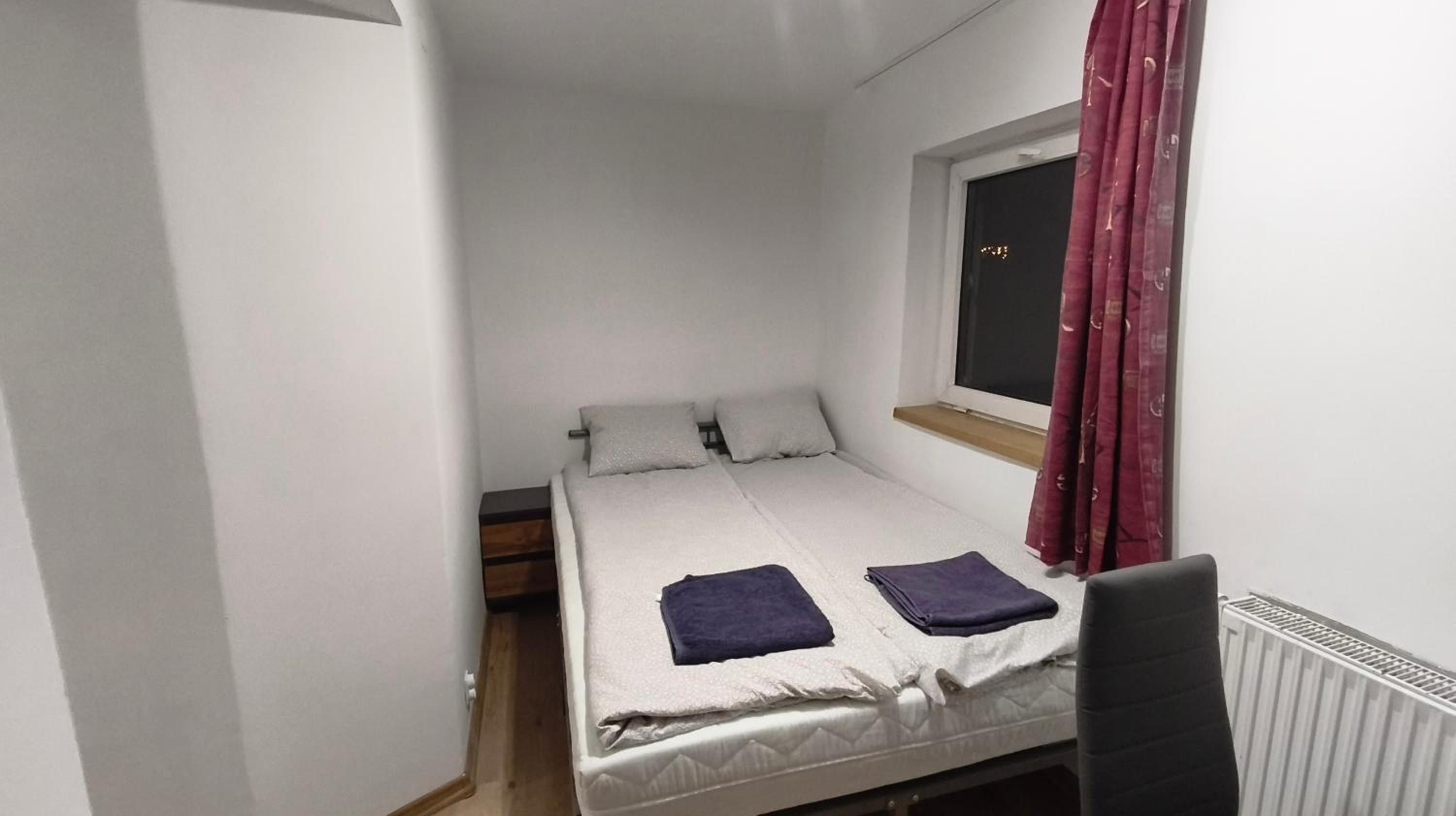 Large Double or Twin Room photo 1