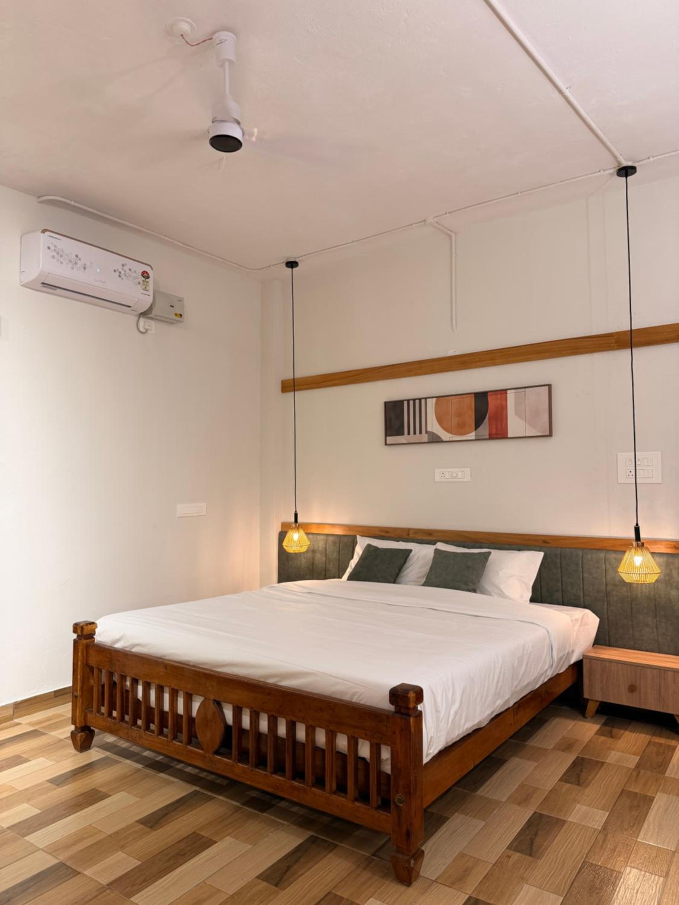 Deluxe King Room