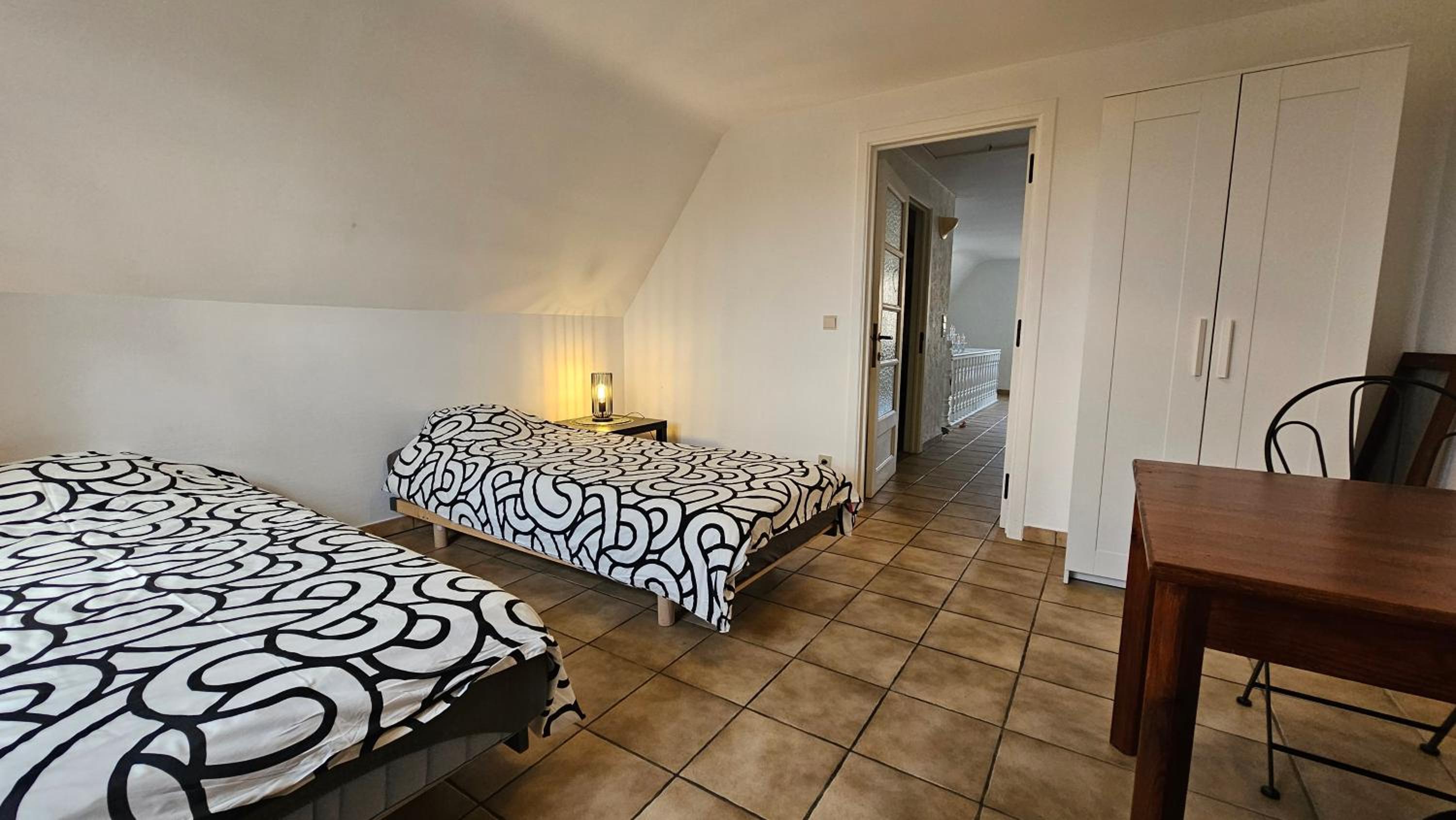 Twin Room with Shared Bathroom photo 2