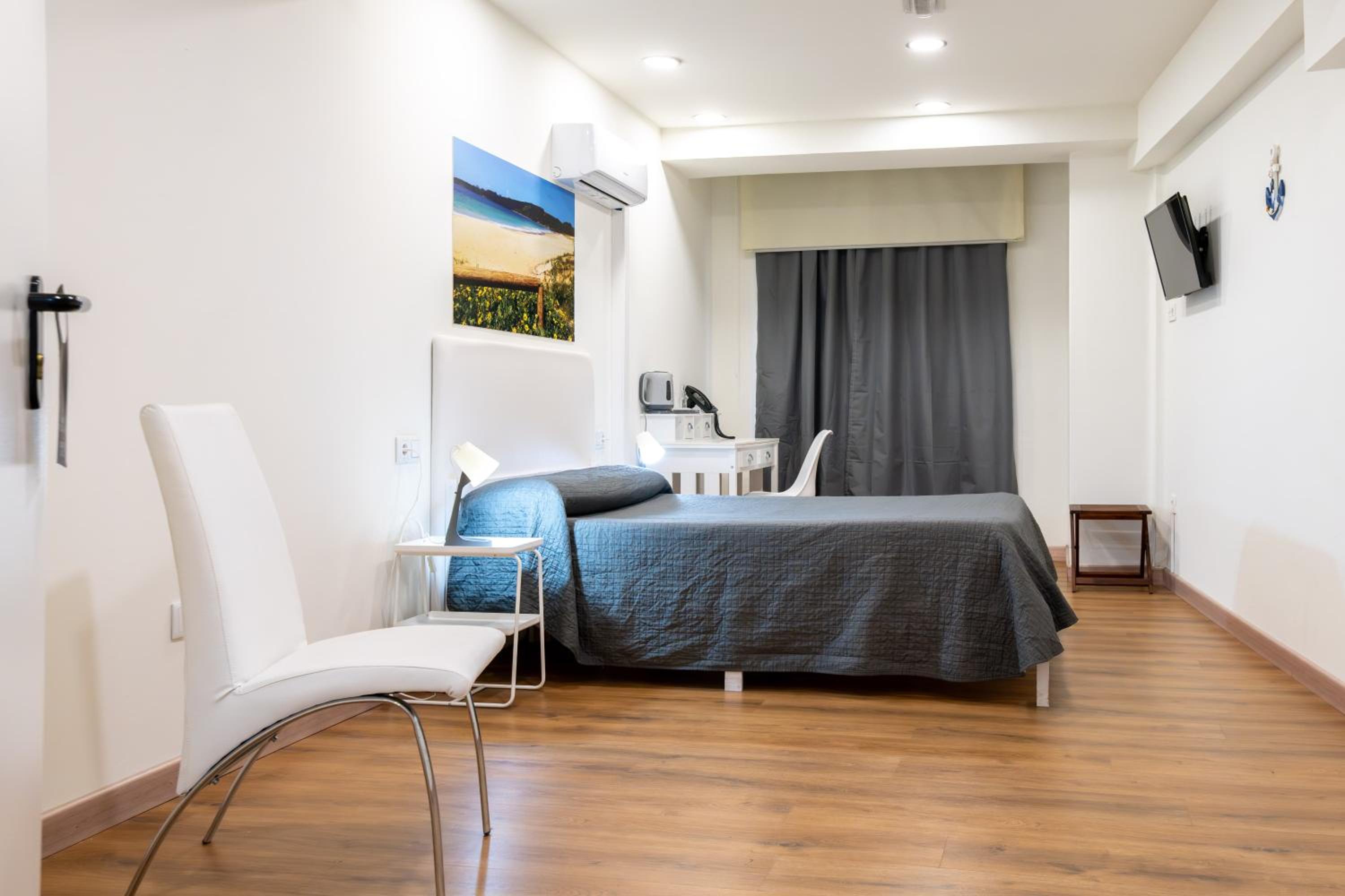 Deluxe Room - Photo 2