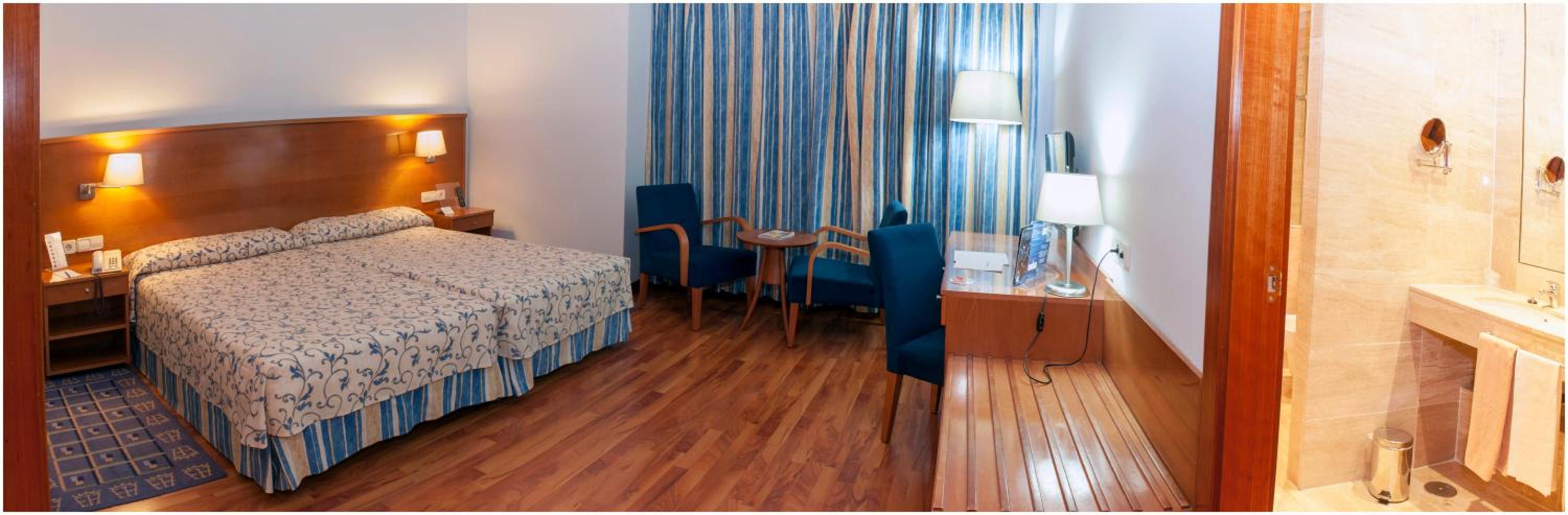 Habitación Doble o con Dos Camas con Cama Extra (3 Adultos)