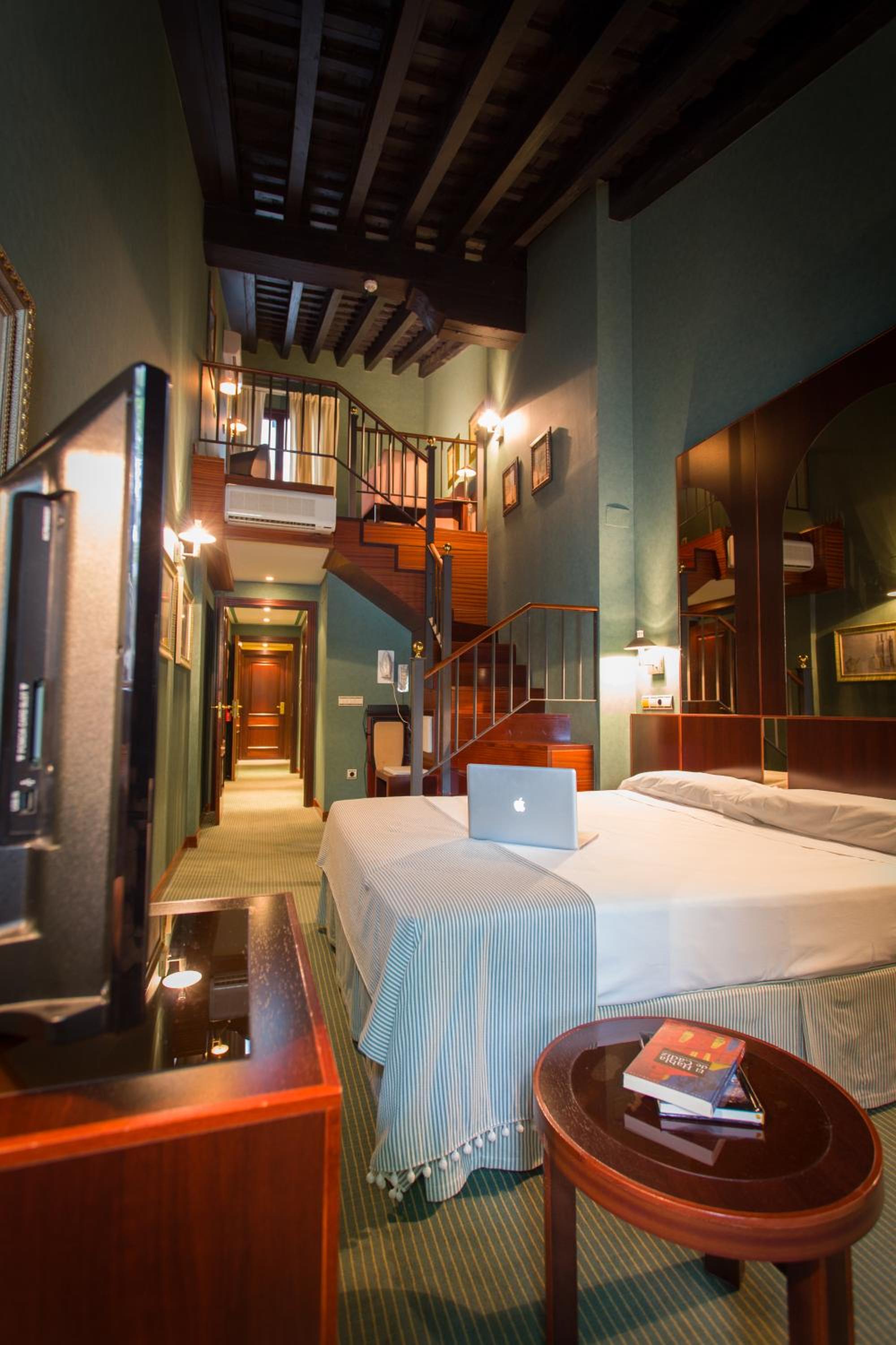 Superior Double Room - Photo 2