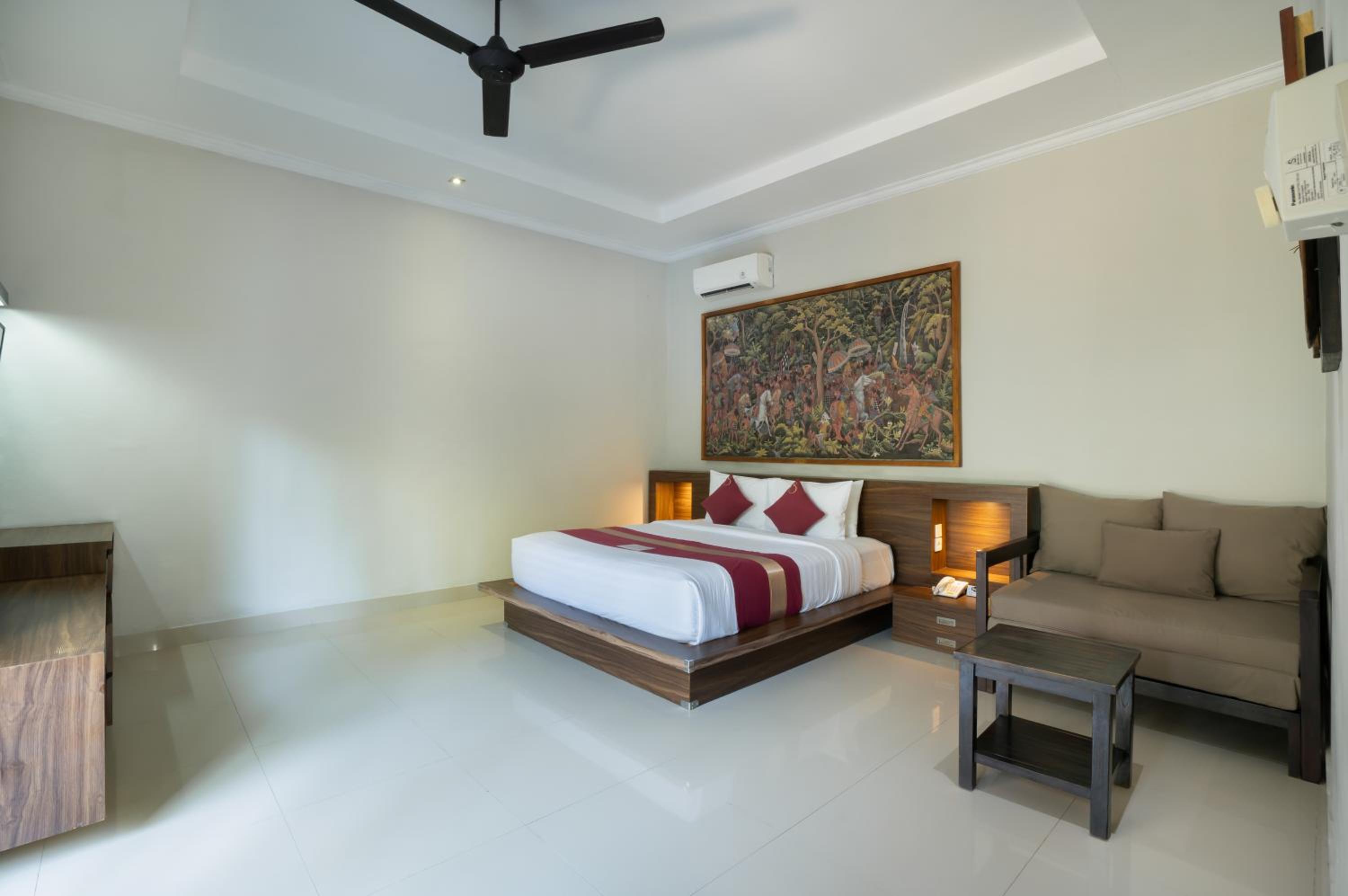 Villa with Garden View thumbnail 6
