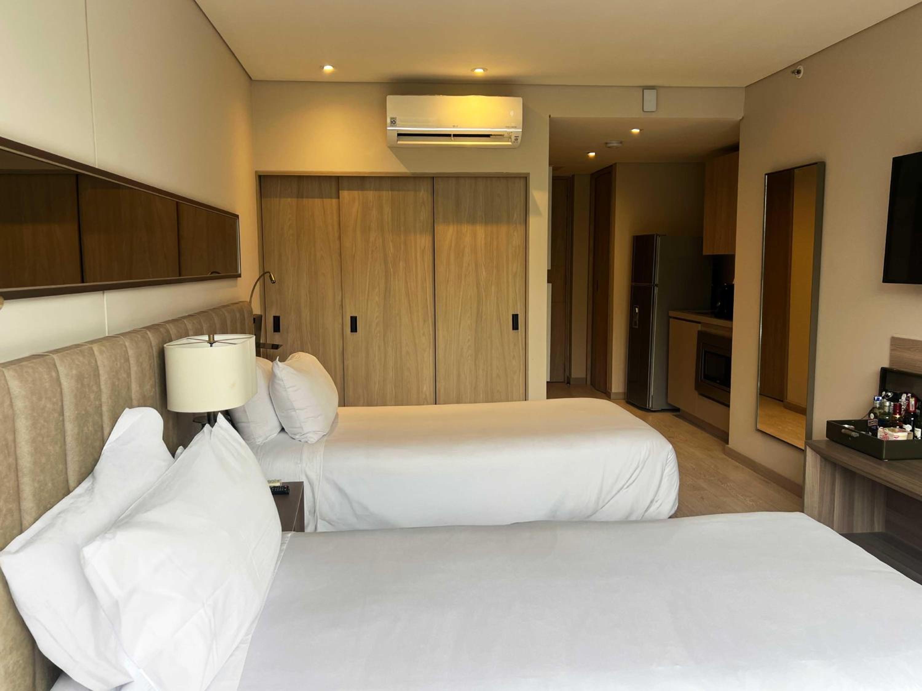 Superior Twin Room with Kitchenette - Photo 3