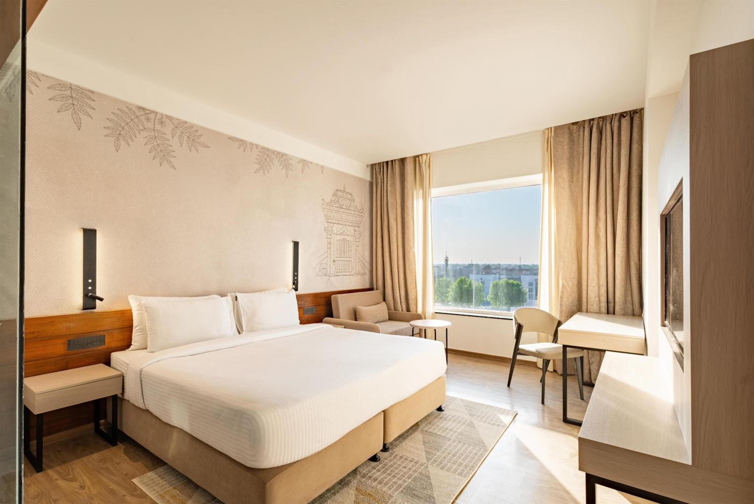 Superior Room with Complimentary Shuttle Pickup and Drop to Sai Baba Temple and Guaranteed early check in and late Check out upto 3 hours (Subject to availability) photo 3