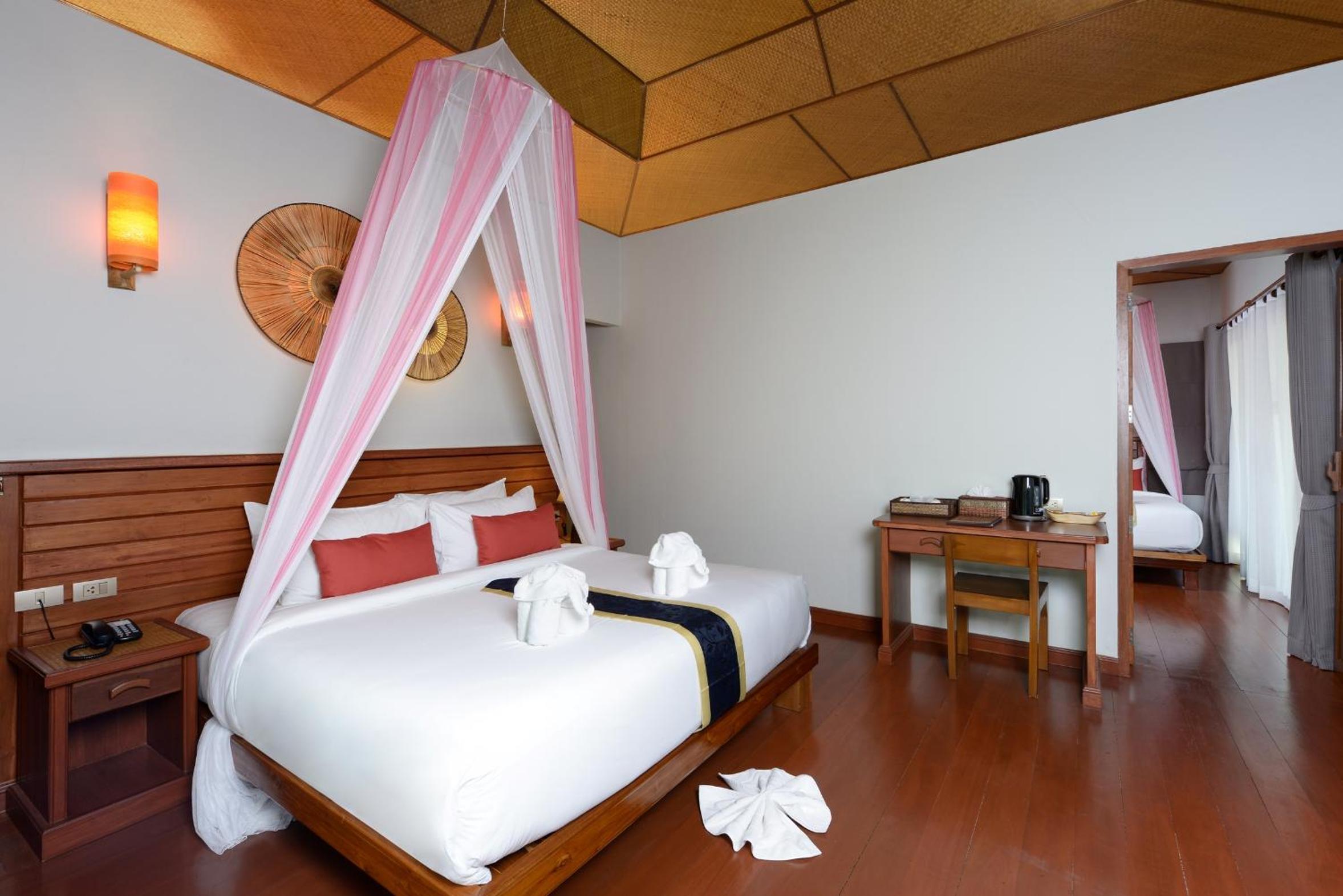 Two-Bedroom Deluxe Villa (Second Row) photo 3