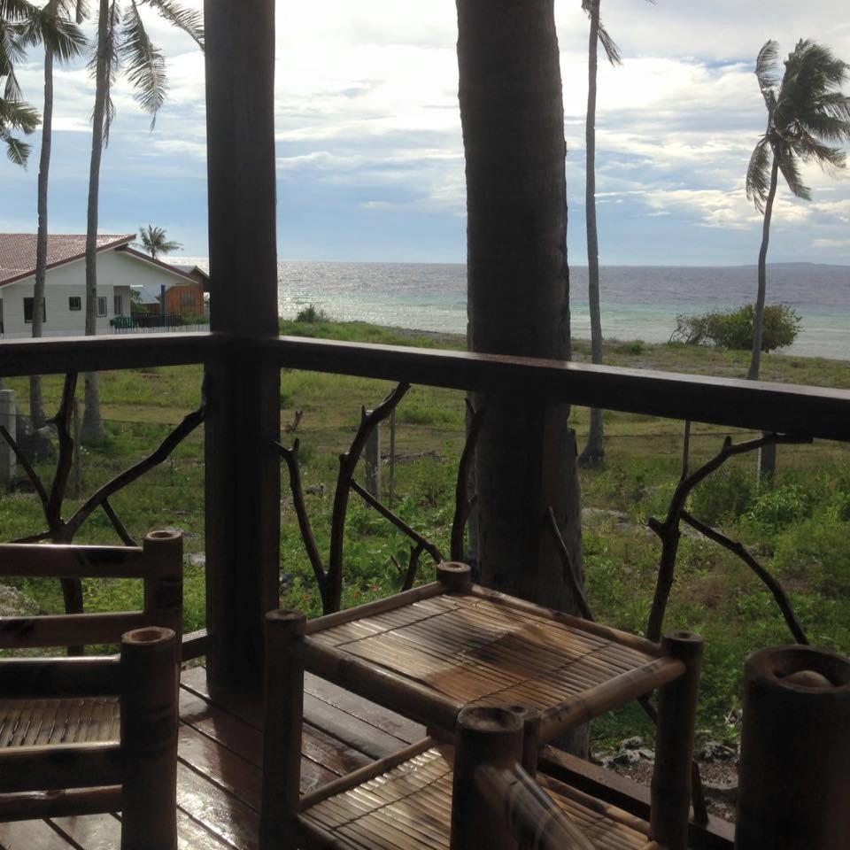 Family Room with Side Sea View - Photo 3