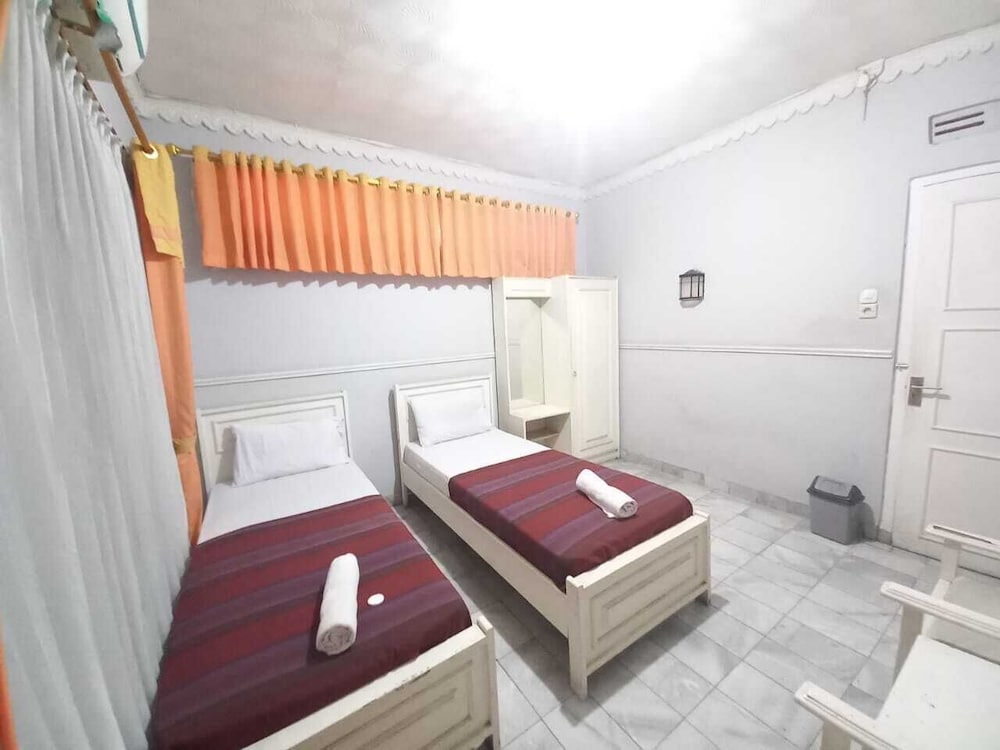 Deluxe Twin Room - Photo 2