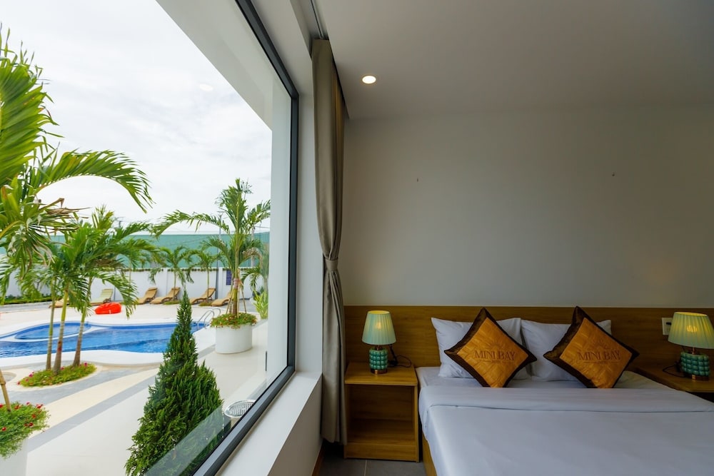 Family Studio Suite, Pool View photo 1