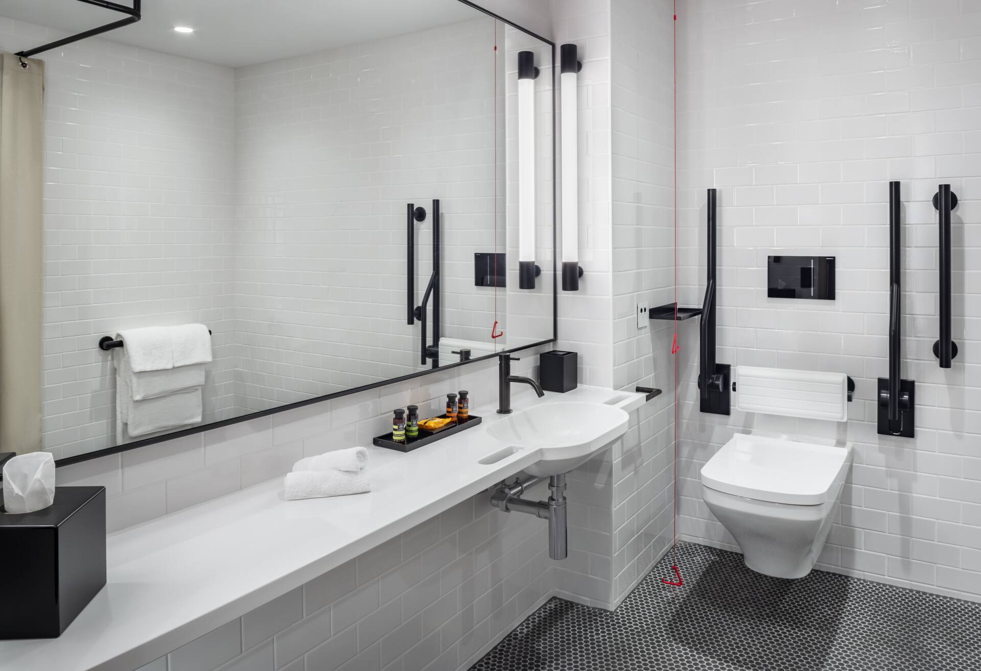 King Accessible Junior Suite photo 2