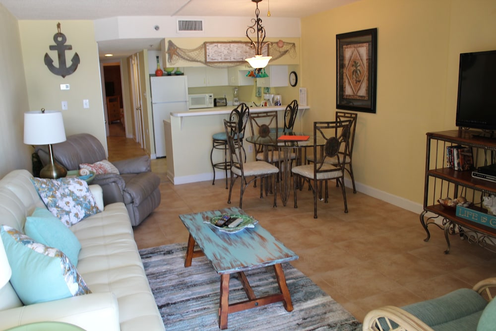 Condo, 1 Bedroom, Balcony, Beachfront photo 1