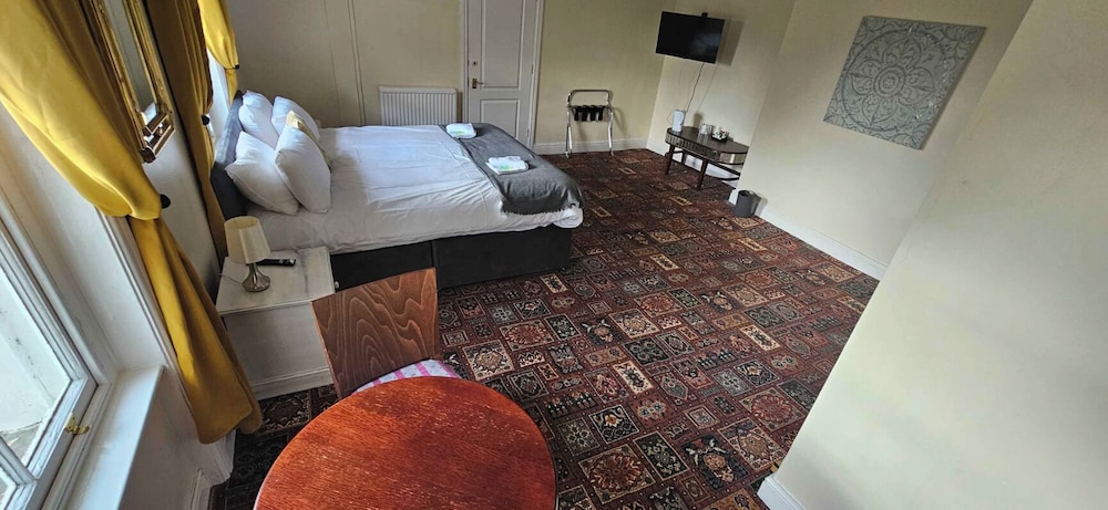 Superior Double Room, 1 King Bed, Bathtub photo 3