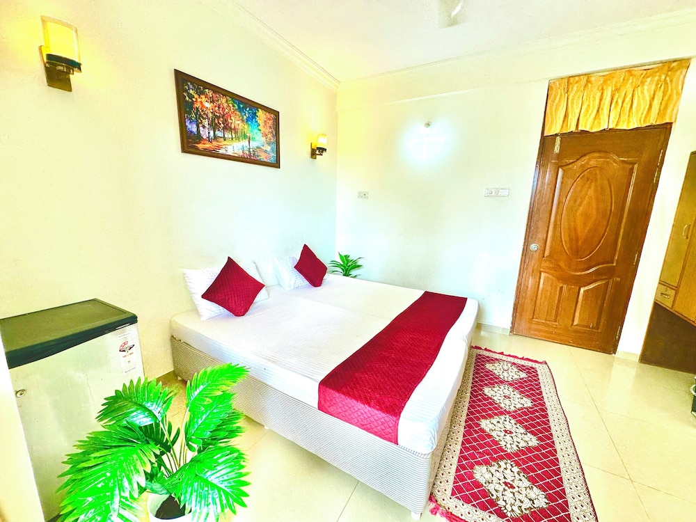 Deluxe Room, 1 King Bed, Air conditioning, Beachfront photo 3