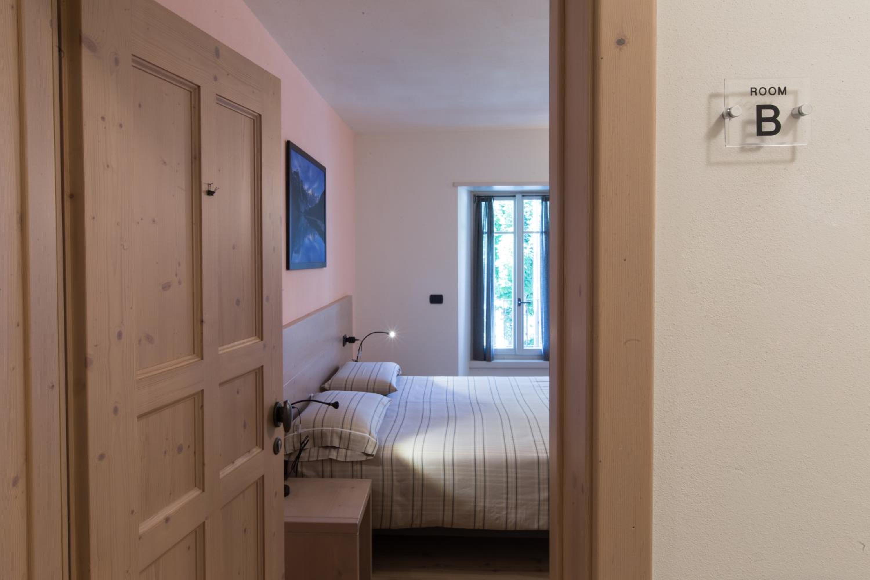 Double Room - Photo 2