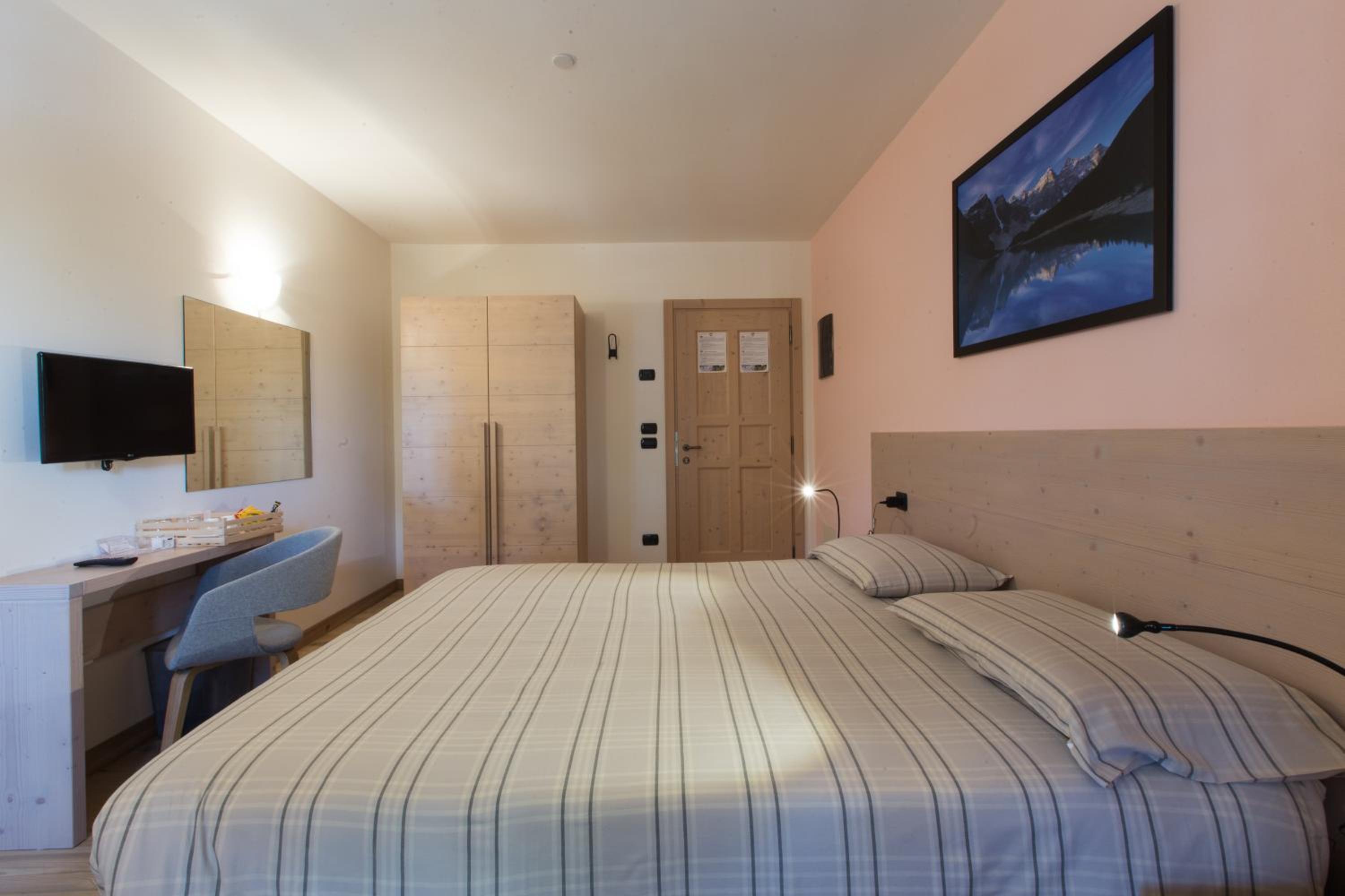 Double Room - Photo 9