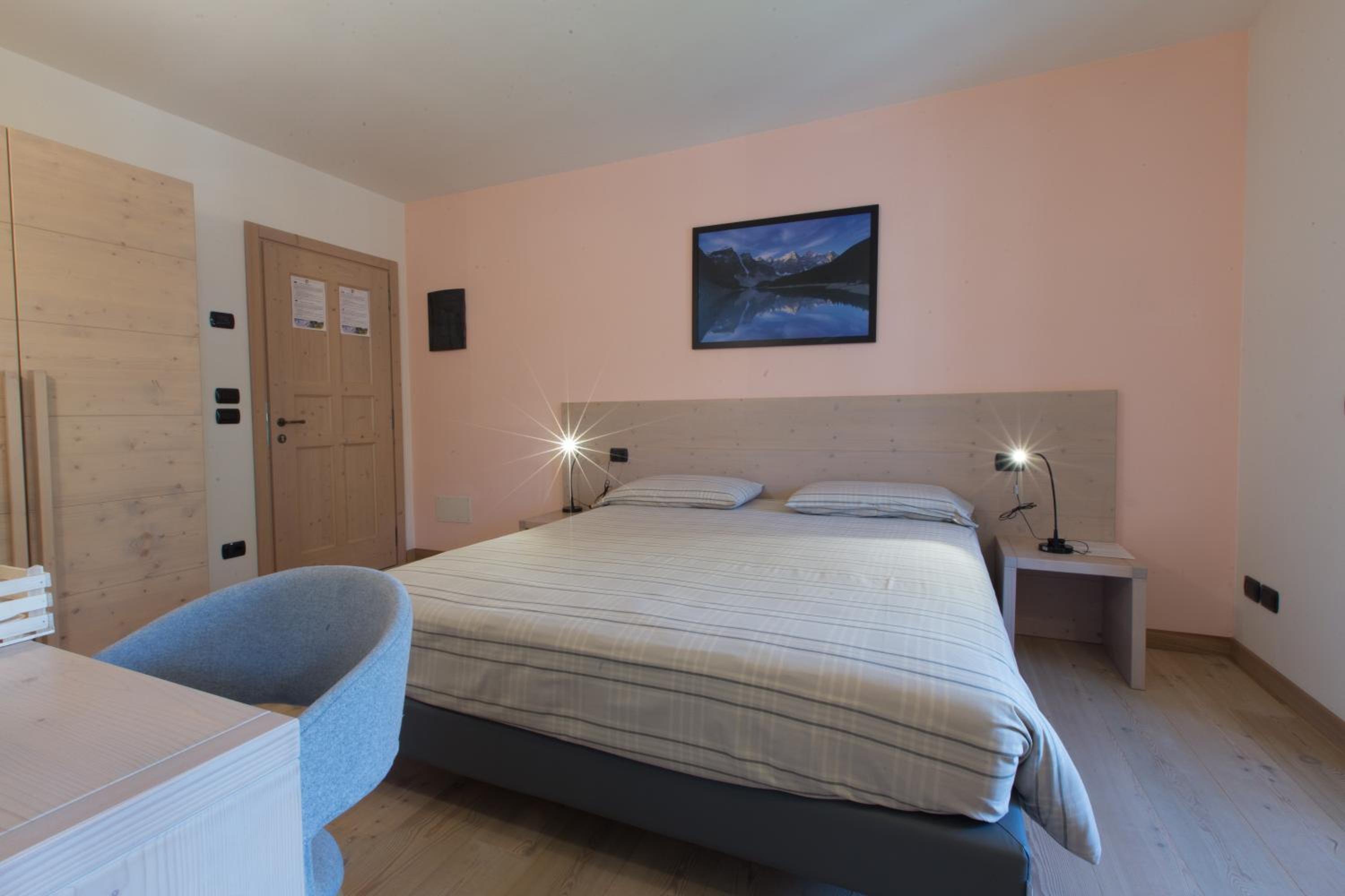 Double Room - Photo 8
