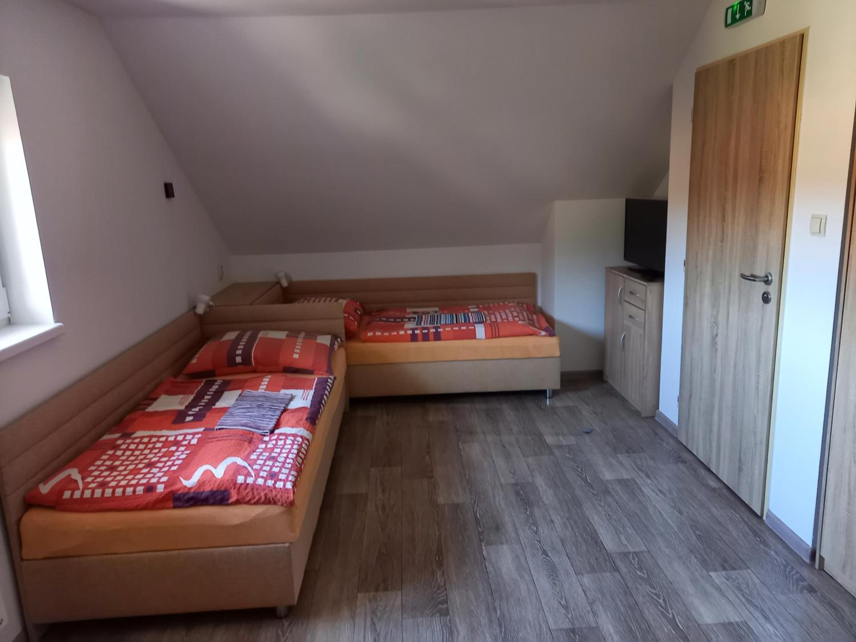Twin Room with Bathroom photo 3